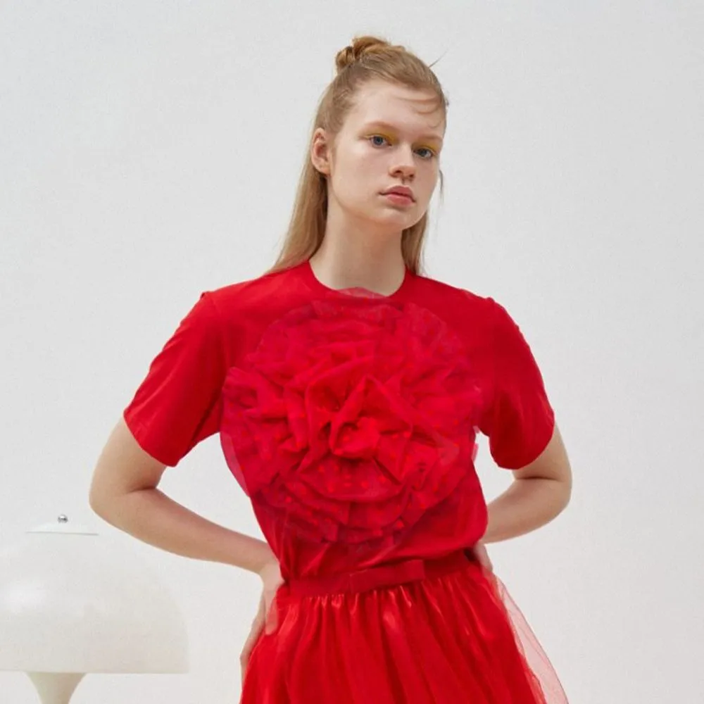 ICONIC RED VALENTINE ROSE T-SHIRT