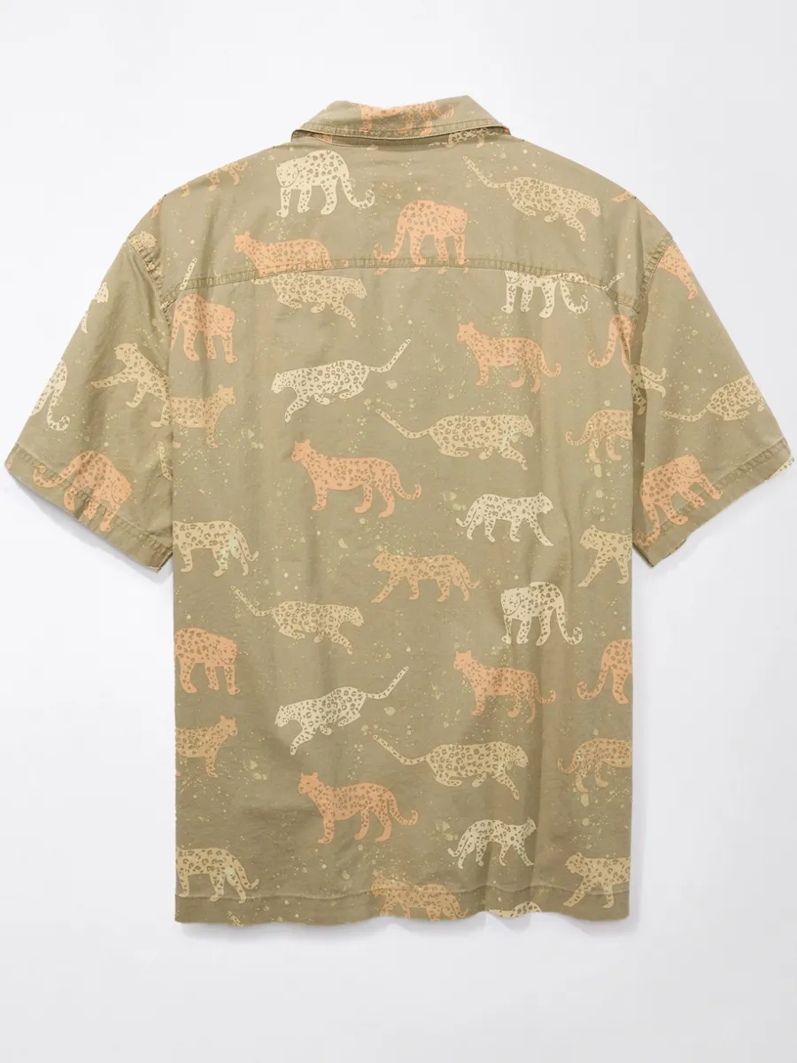 AMERICAN EAGLE MEN JOHNNY JAGUARS SS OVERSIZED 2 PKT CAMP COLLAR STAFFORD FADE SHIRT 339 HIKER OLIVE