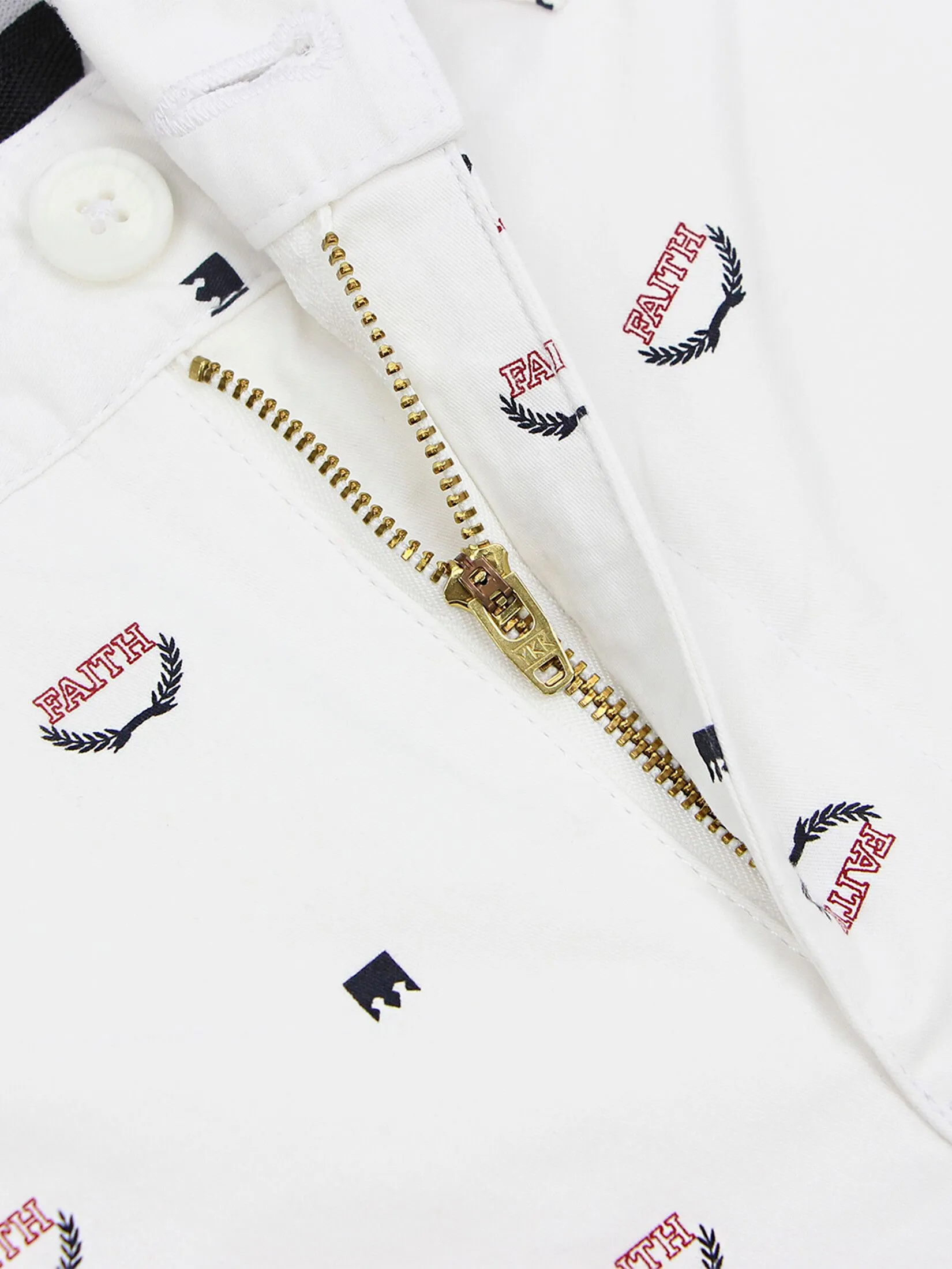 GIORDANO Men's Slim Twill Bermuda Shorts (180° Waistband) White