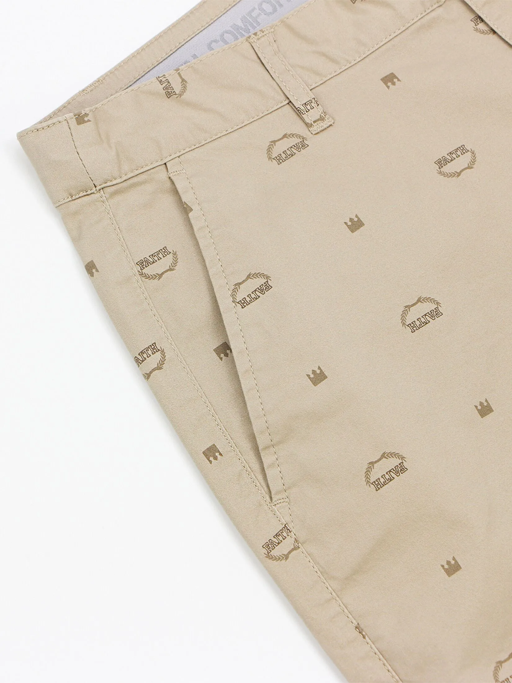 GIORDANO Men's Slim Twill Bermuda Shorts (180° Waistband) Crockery x Timber wolf x Teak Khaki