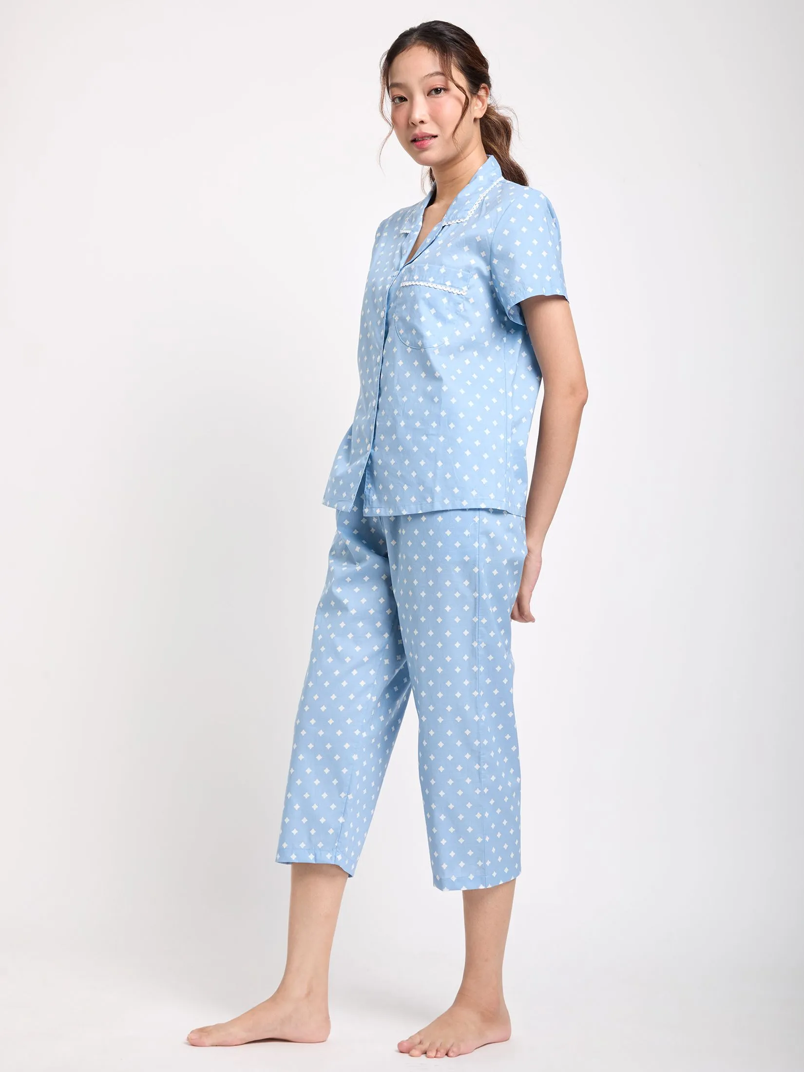 CLAUDIA'S ROMANCE Women Pyjamas Shirt Short Sleeves + Cropped Pants Light Blue