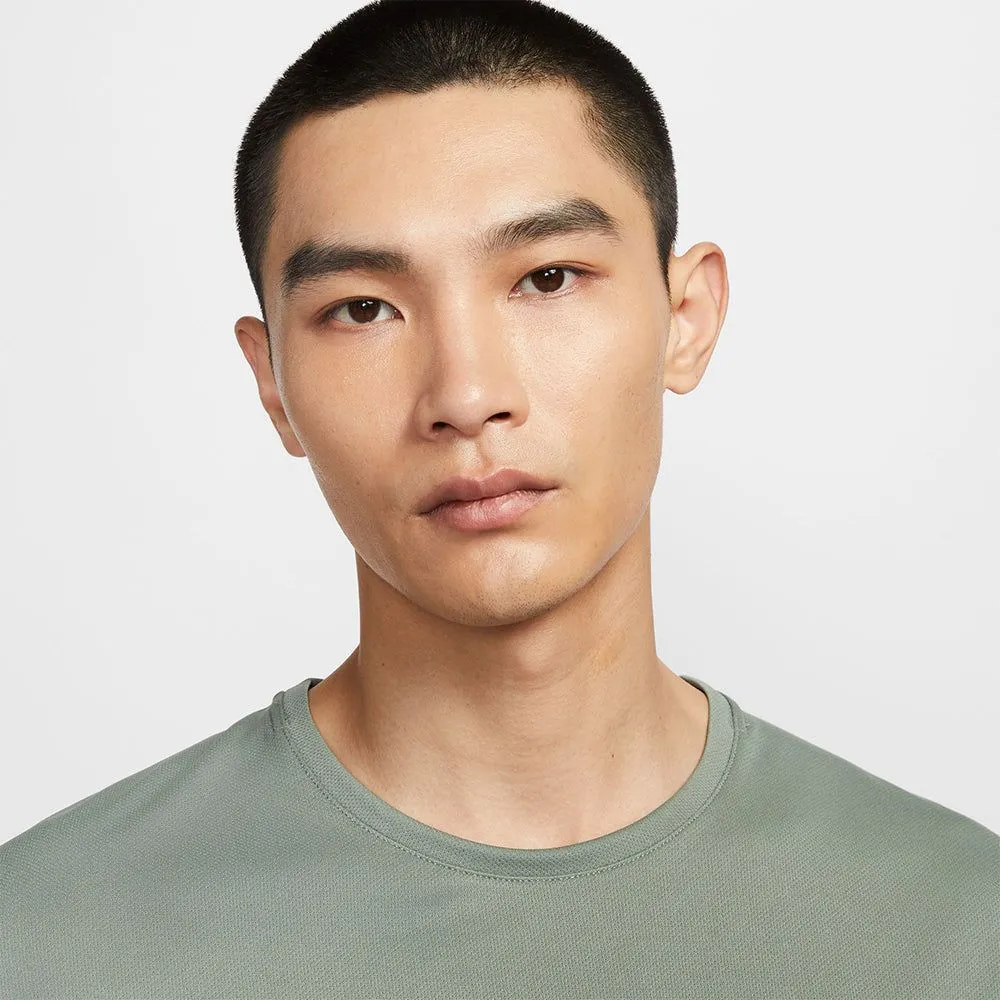 NIKE Dri-FIT UV Miler Men Running T-Shirt Green - NI083AP689ENTH