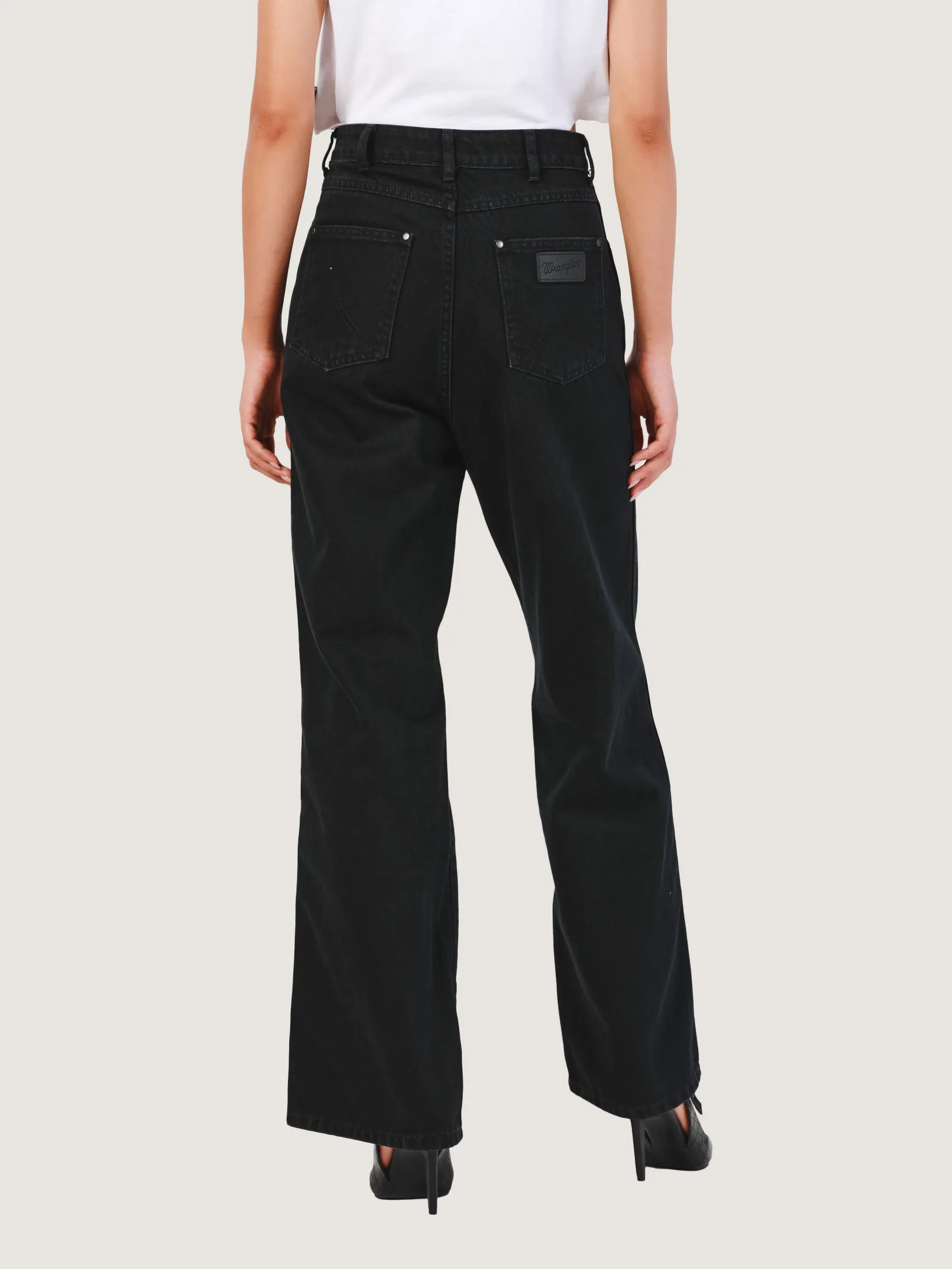WRANGLER Women's Jeans Everyday with Wrangler Collection High Loose Fit Black