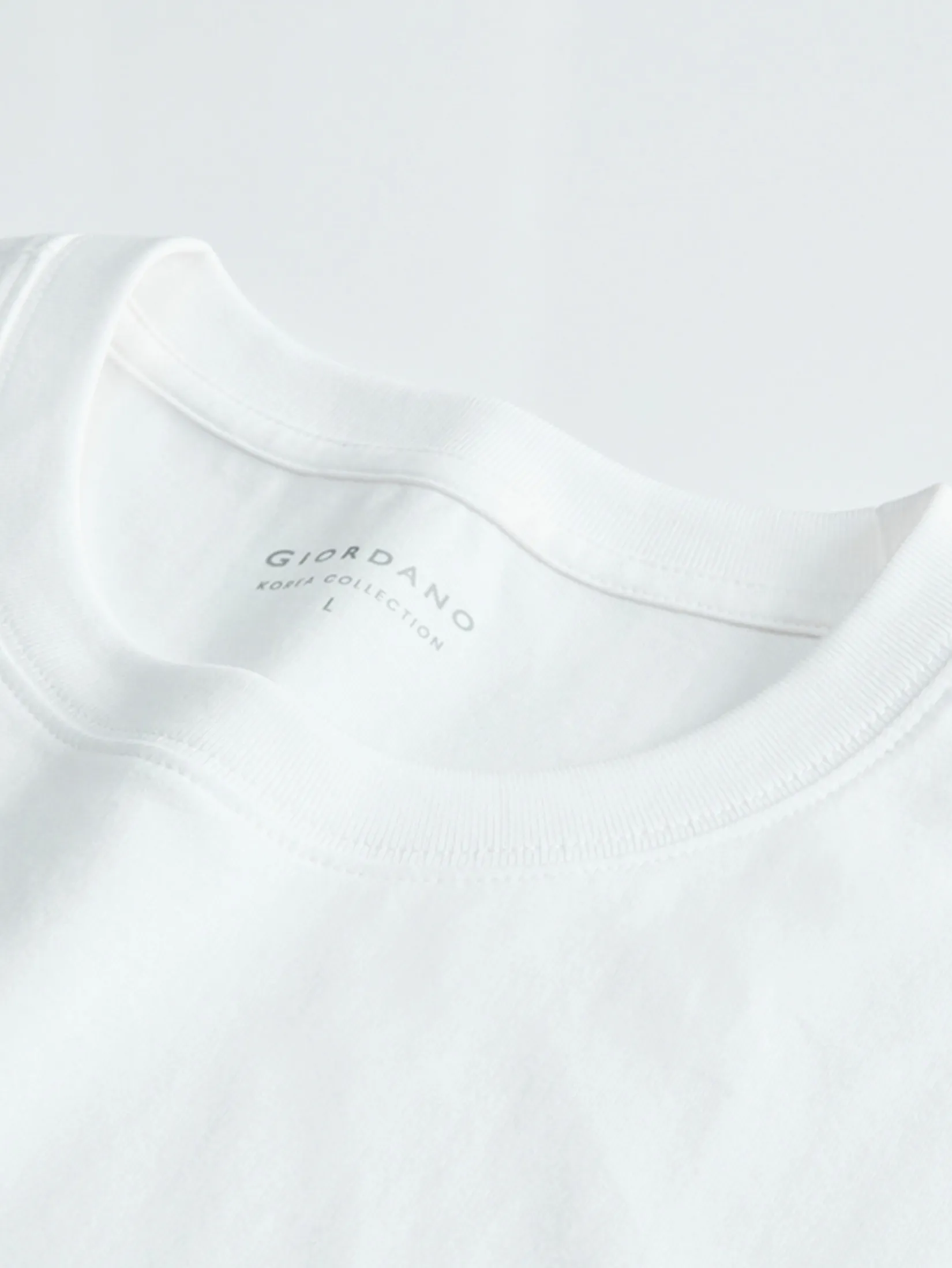 GIORDANO Men s Online Exclusive Soft-Touch Plain T-shirt (Korea) White