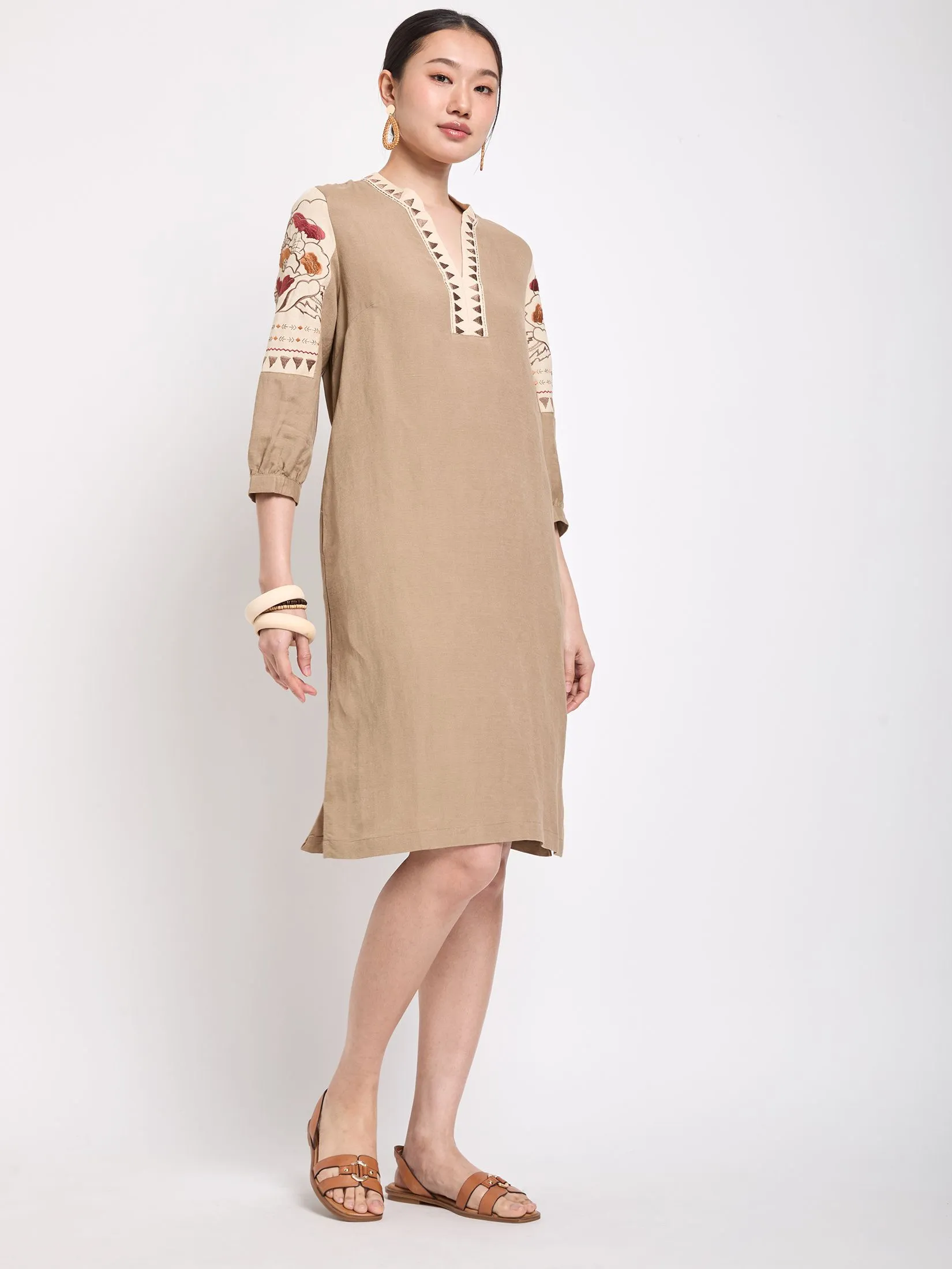 JOURNAL Women Dress Long Sleeves V-Neck Stylized Motifs