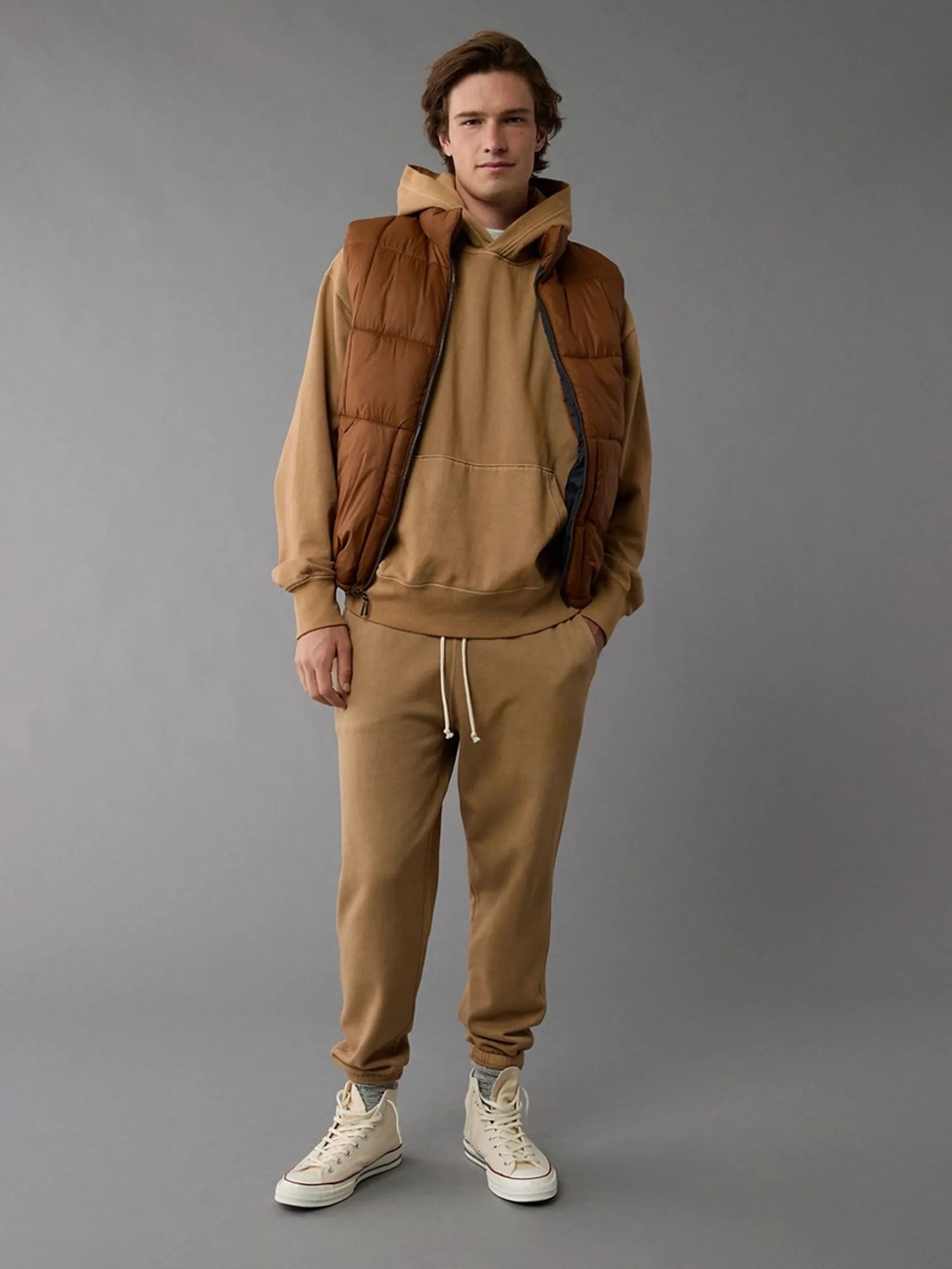 AMERICAN EAGLE MEN 1648 CASCADE PUFFER VEST 225 CINNABAR