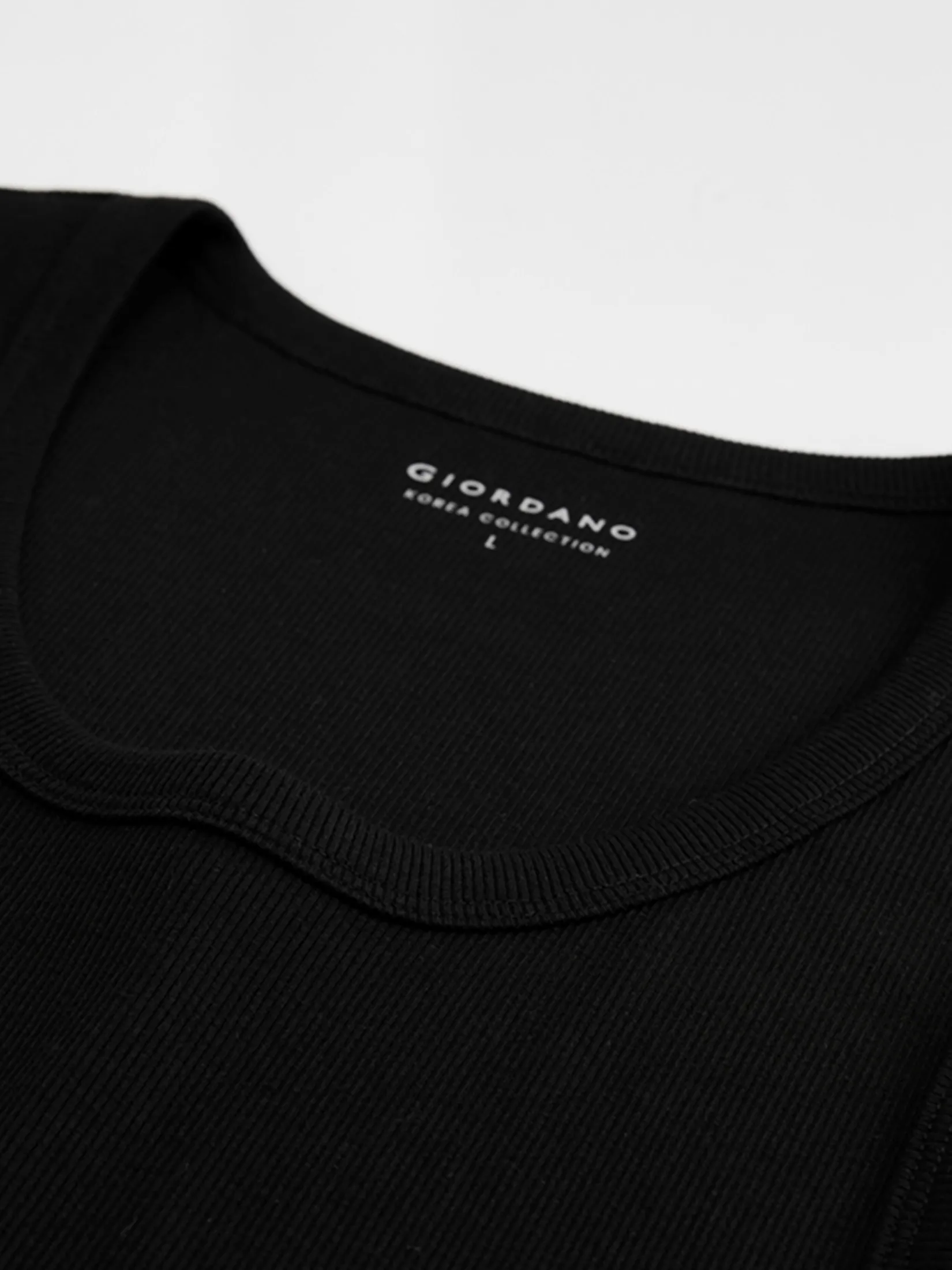 GIORDANO Men s Online Exclusive Slim Rib Tank Top (Korea) Black