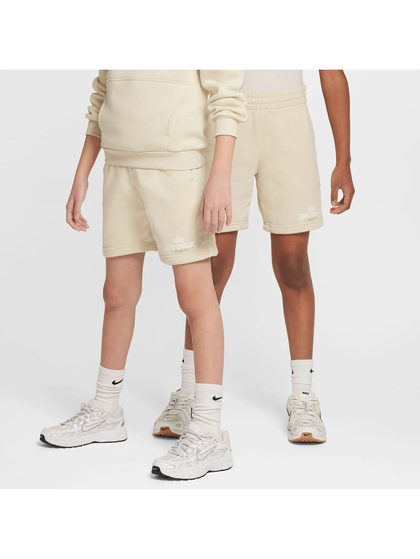 NIKE KIDS Unisex Shorts French Terry Lt Khaki/Lt Khaki/Parachute Beige/Sail