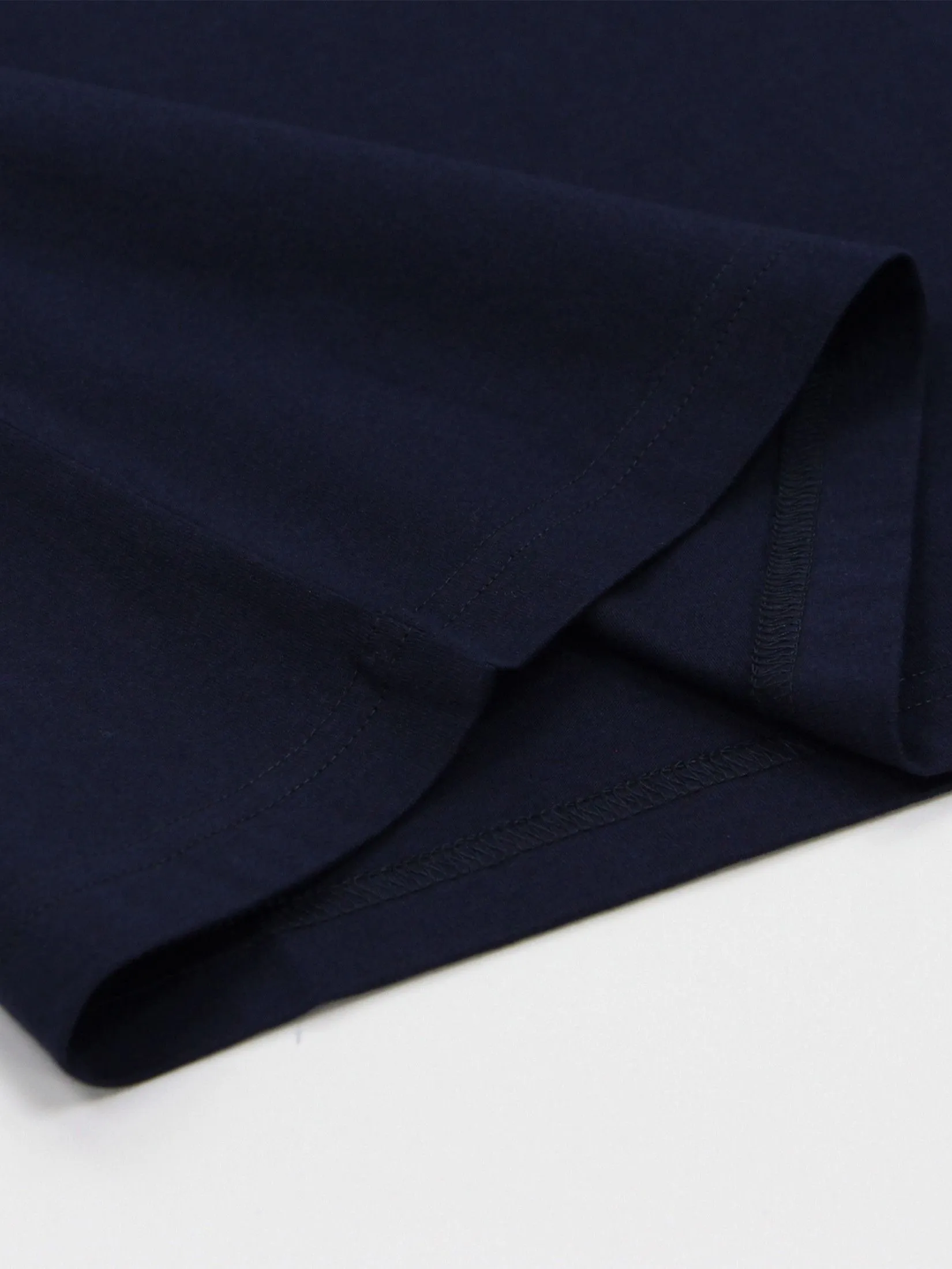 GIORDANO Men's Slim Cotton Embroidery Tee (Classic Man)  Signature Navy