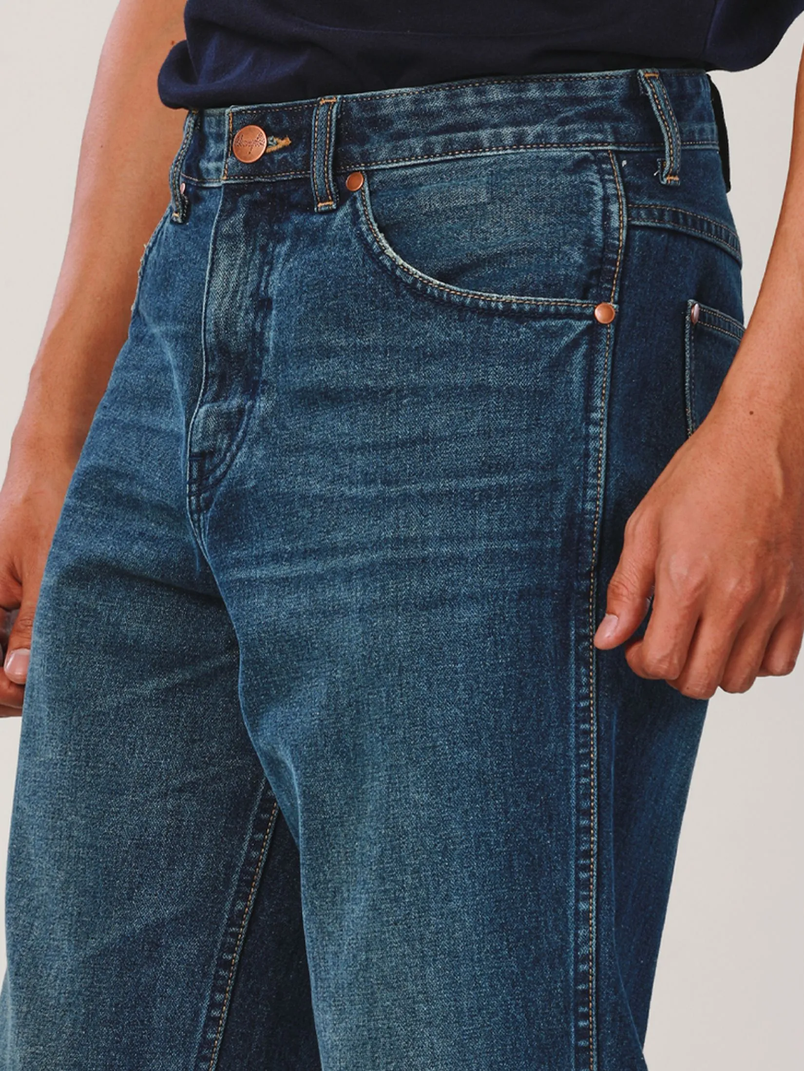 WRANGLER Men's Jeans Everyday with Wrangler Collection Mid Redding Fit Mid Indigo