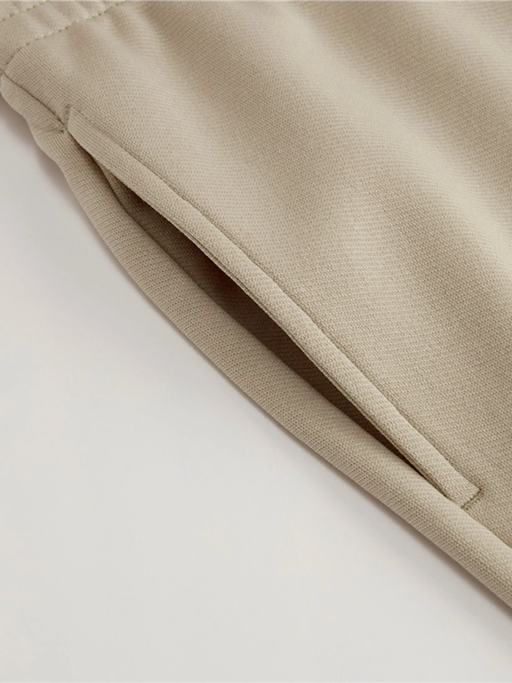 GIORDANO Men's Drawstring elastic waist shorts (Online Exclusive) Khaki