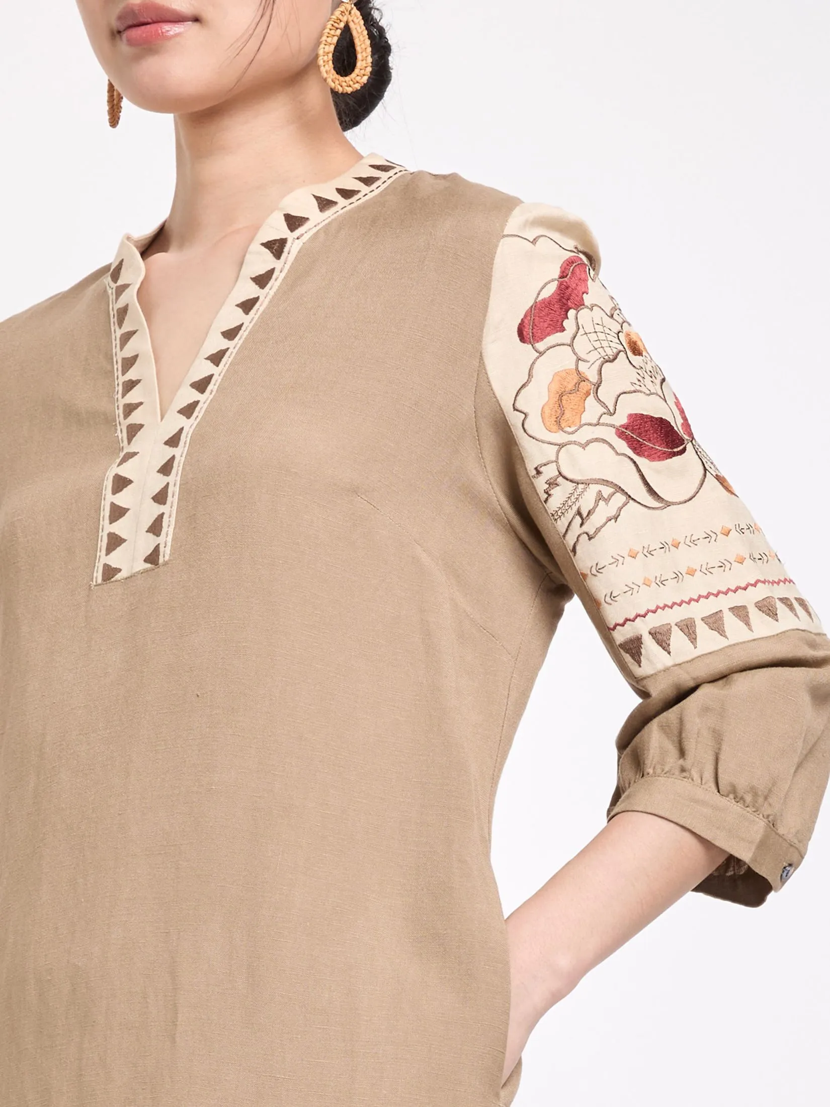 JOURNAL Women Dress Long Sleeves V-Neck Stylized Motifs