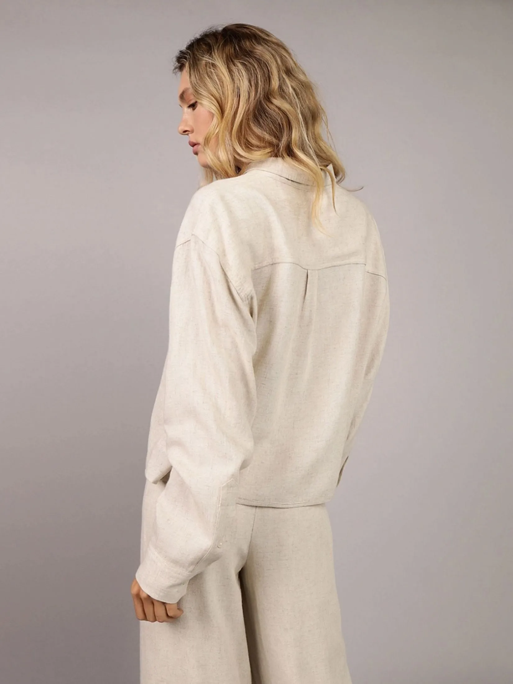 AMERICAN EAGLE WOMEN INTL CORE ST HEM CROPPED PREP 109 NATURAL