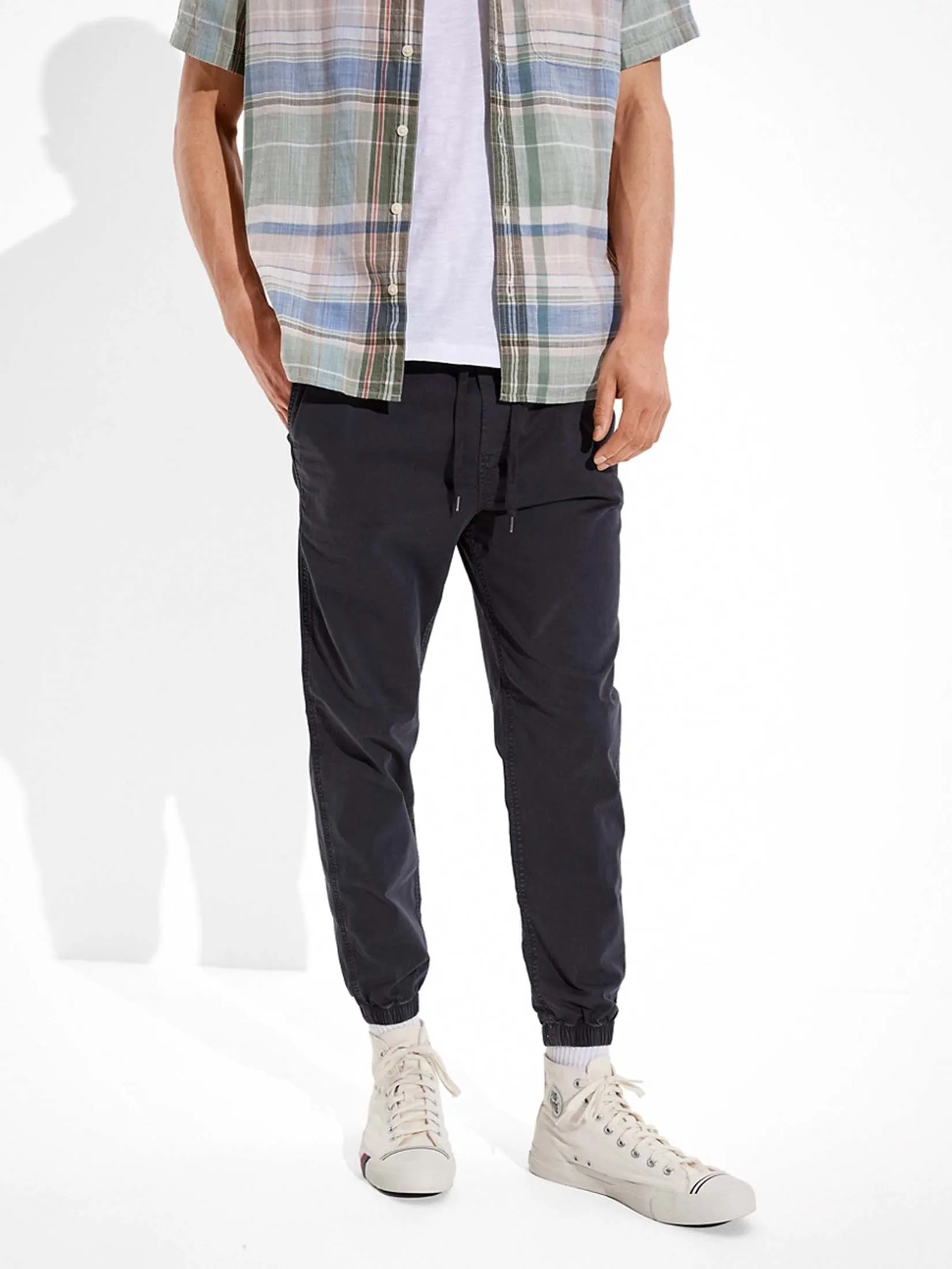 AMERICAN EAGLE MEN 4571 XAVIER TWILL JOGGER 167 WASHED BLACK