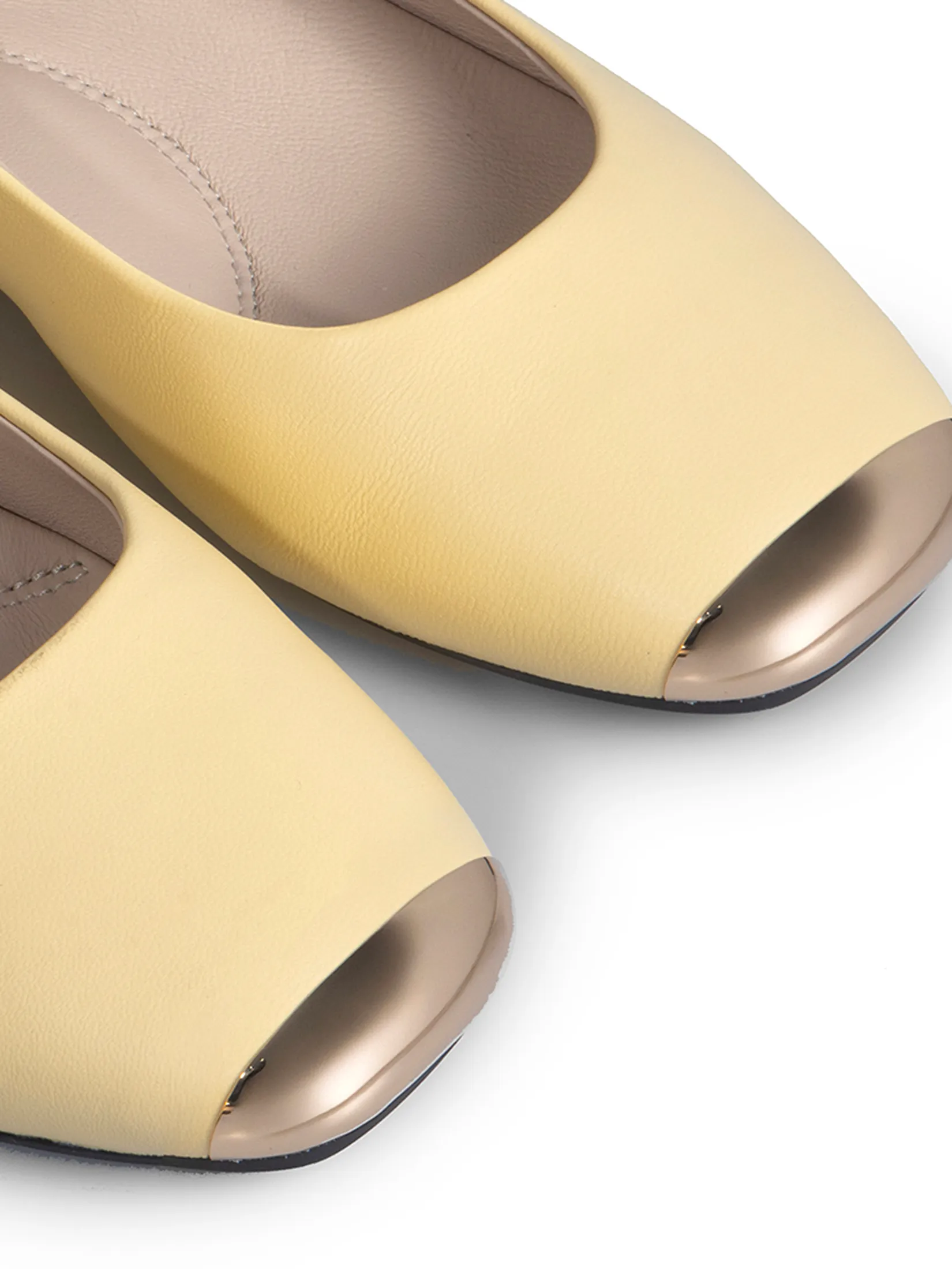 KENNETH COLE WOMEN FLATS ASTAIRE FLATS X ANNE THONGPRASOM /DOUBLE CREAM