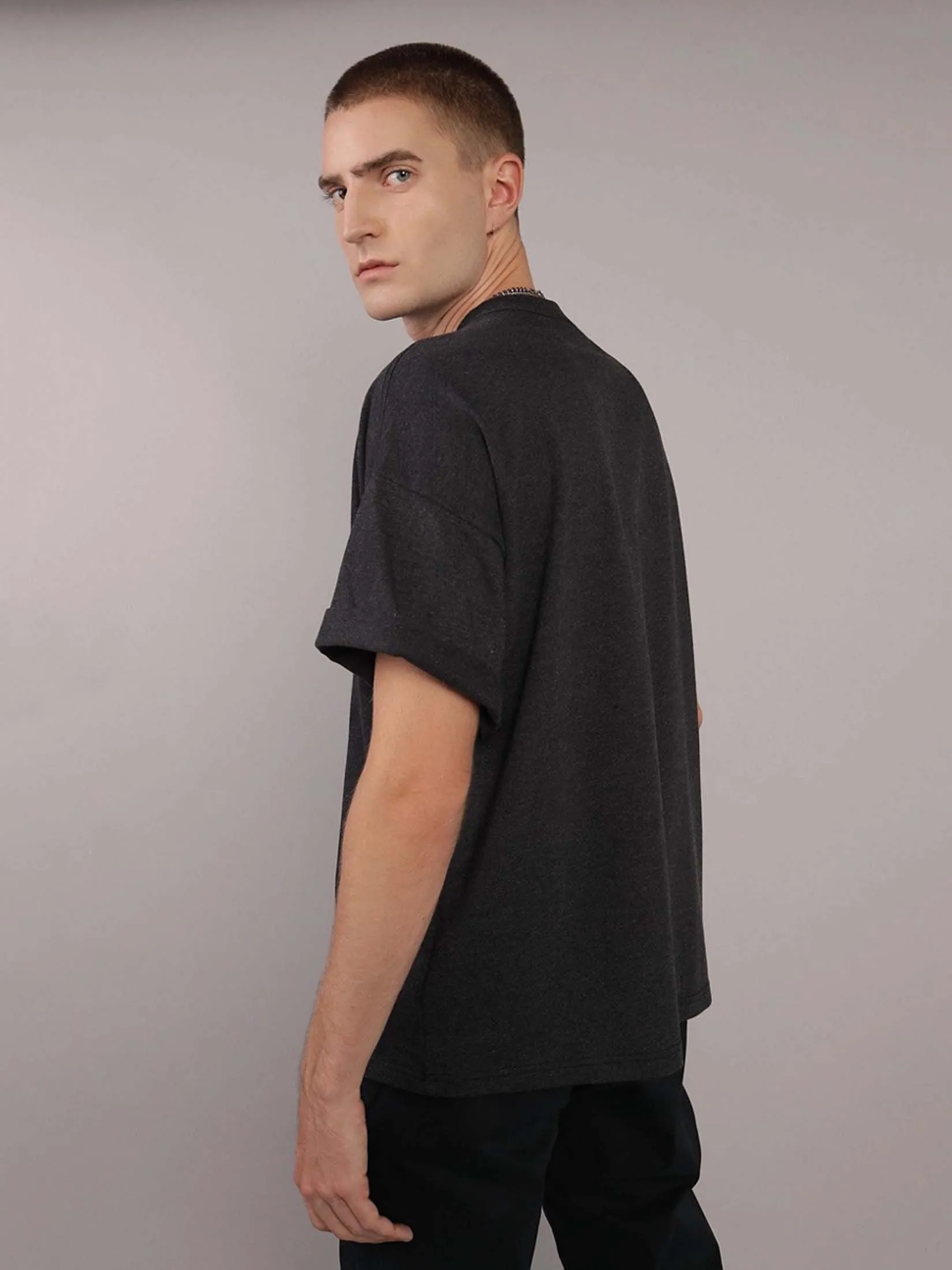 AMERICAN EAGLE MEN G SS  OS HOL1 VARS SET IN TEE- CVC AUGSTNA + SERIOUSLY SOFT WASH 008 CHARCOAL