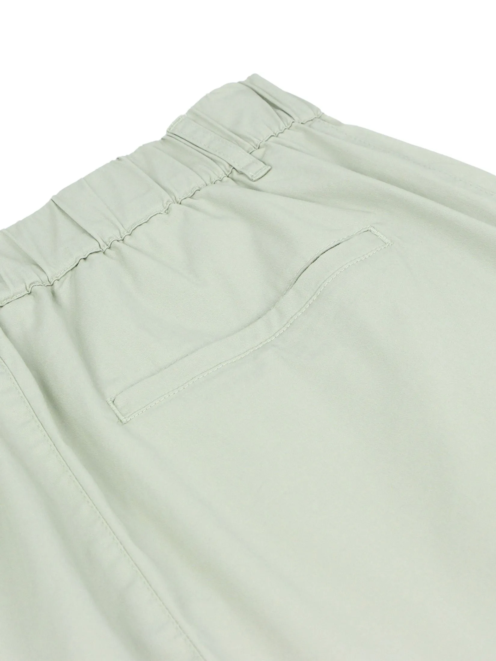 GIORDANO Men's Relax Easy Care Cool Cargo Shorts Budding Green