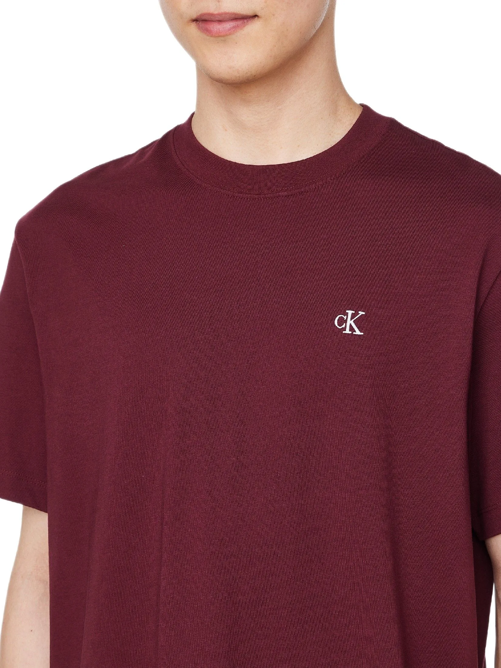 CALVIN KLEIN Men's Easy Fit Archive Logo Short Sleeve T-Shirt Burgundy