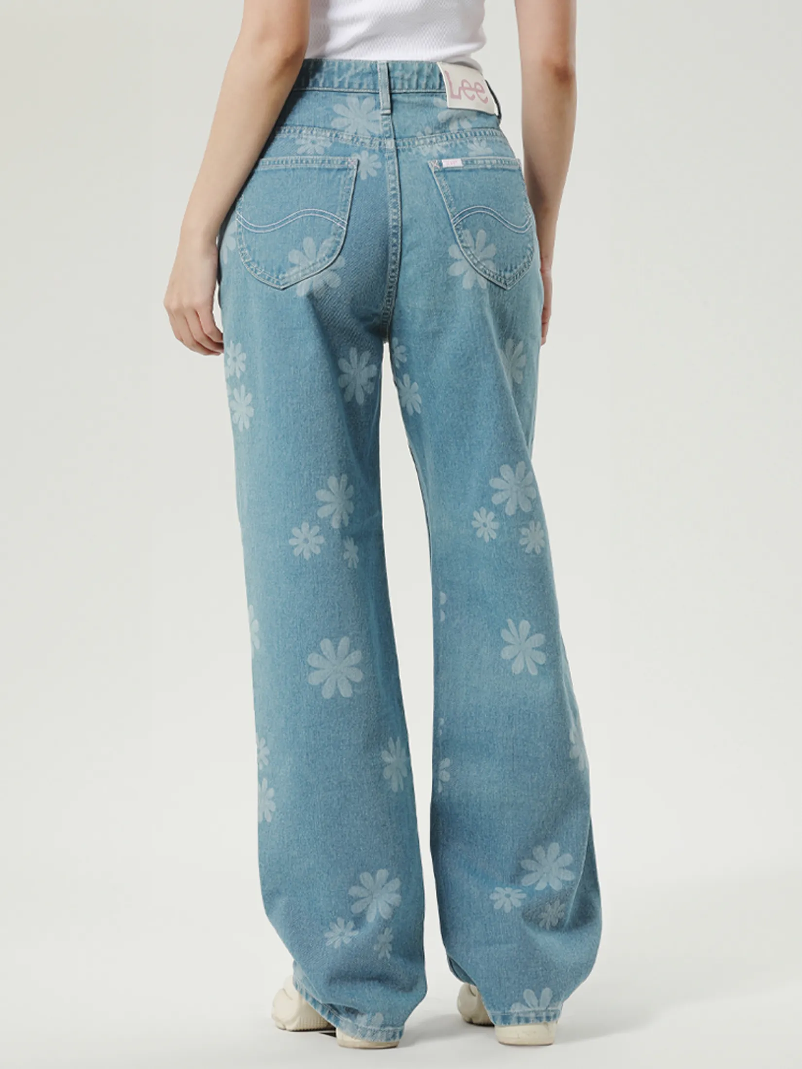 LEE Women s Jeans Lee Pink Collection Mid Comfort Fit Light Indigo