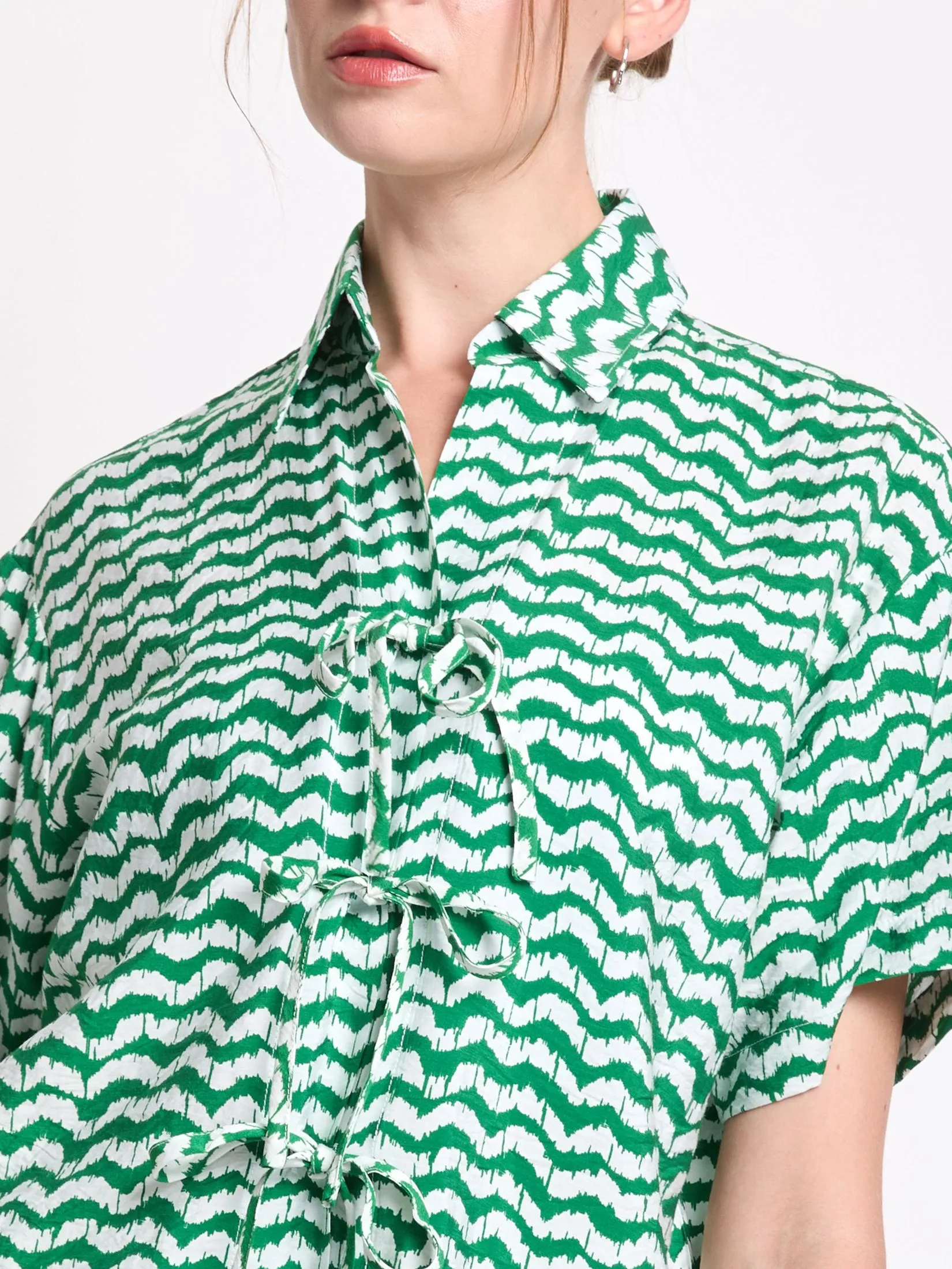 EASY PIECES Women Blouse Short Sleeves Front-Tie Closure