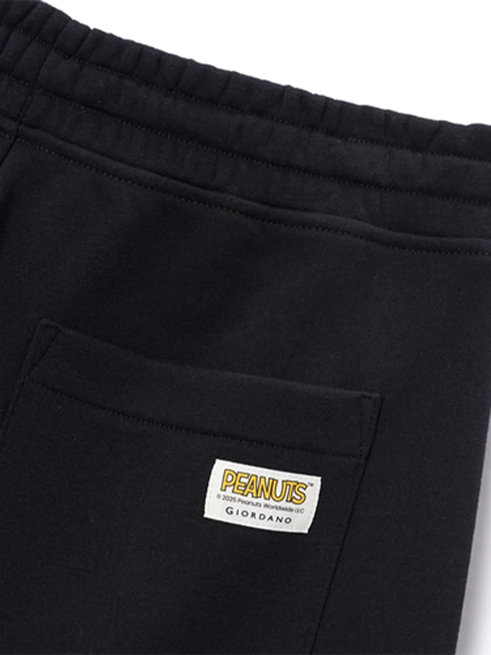 GIORDANO Men's Relaxed French Terry Drawstring Shorts (Snoopy) Signature Black