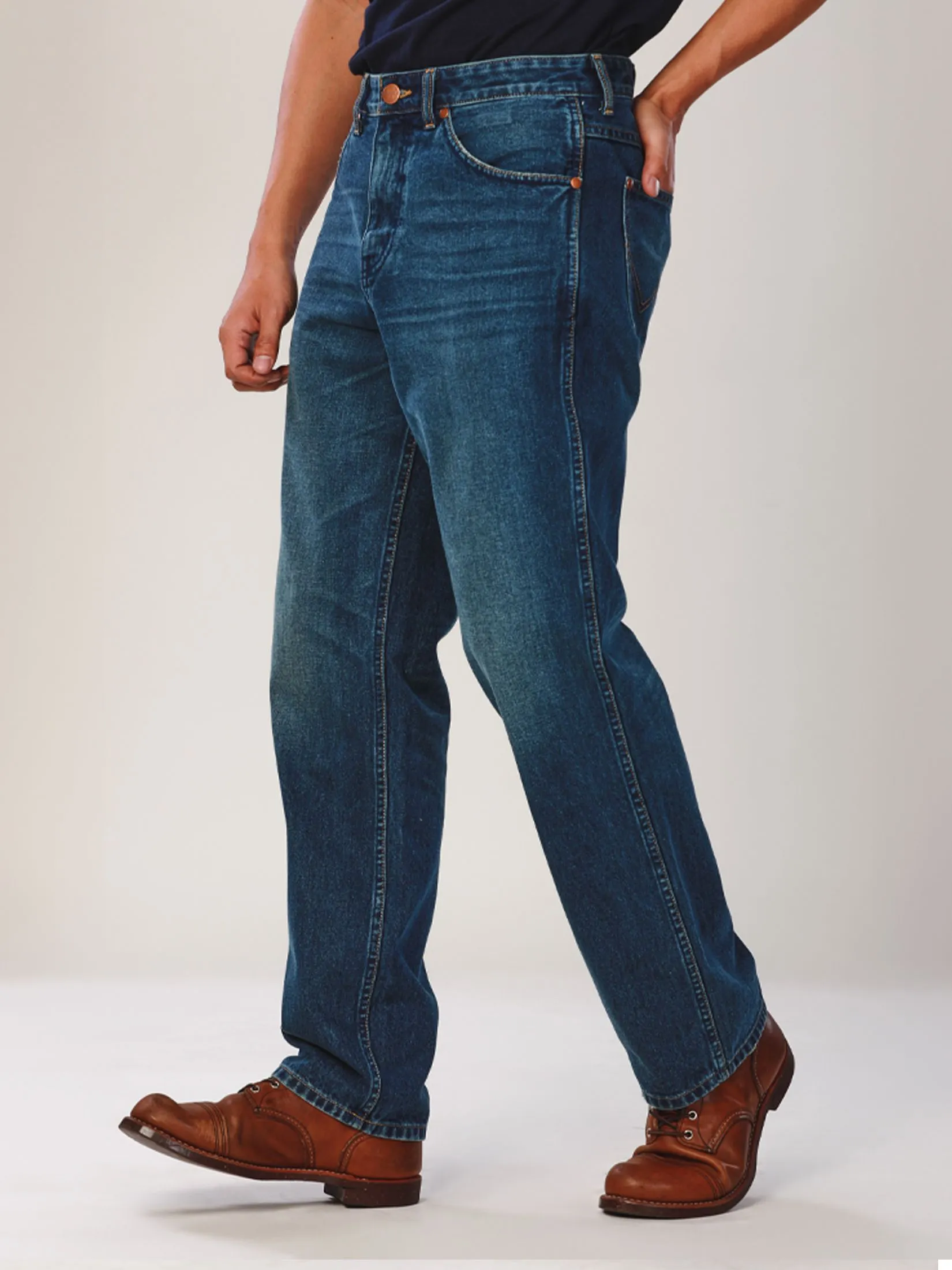 WRANGLER Men's Jeans Everyday with Wrangler Collection Mid Redding Fit Mid Indigo