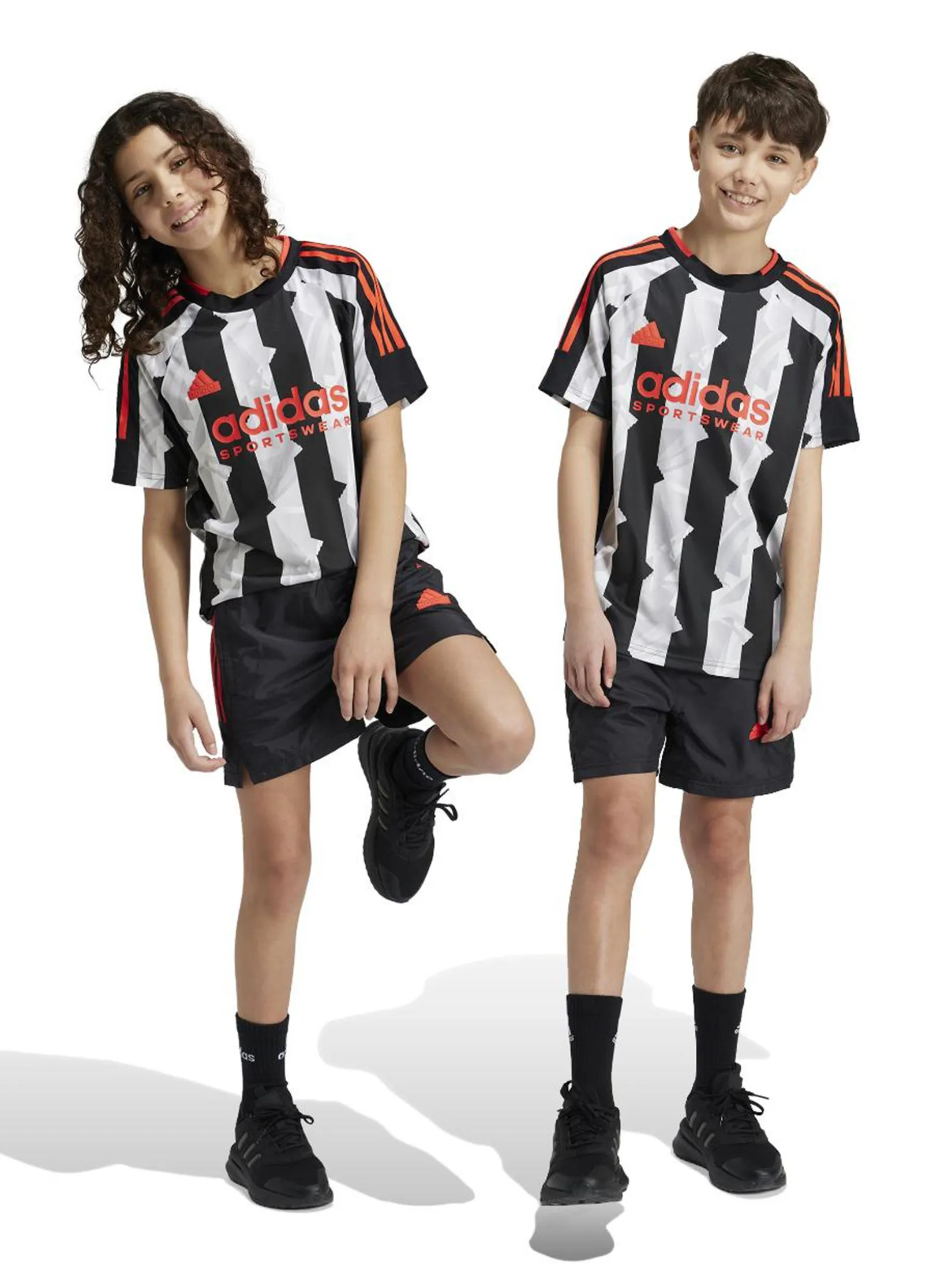 ADIDAS KIDS Unisex Kids Shorts Tiro Woven Shorts K Black