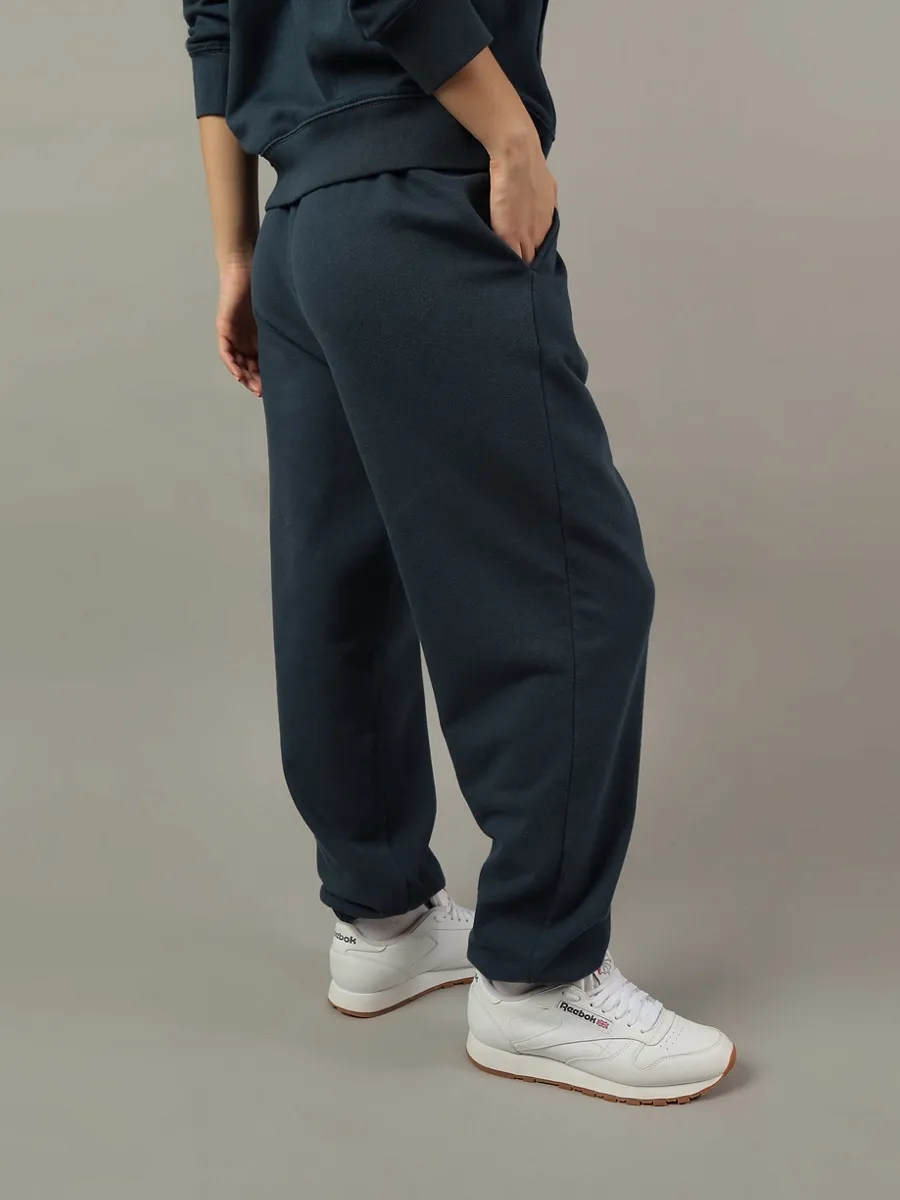 AMERICAN EAGLE WOMEN  INTL KI BAGGY JOGGER 410 NAVY