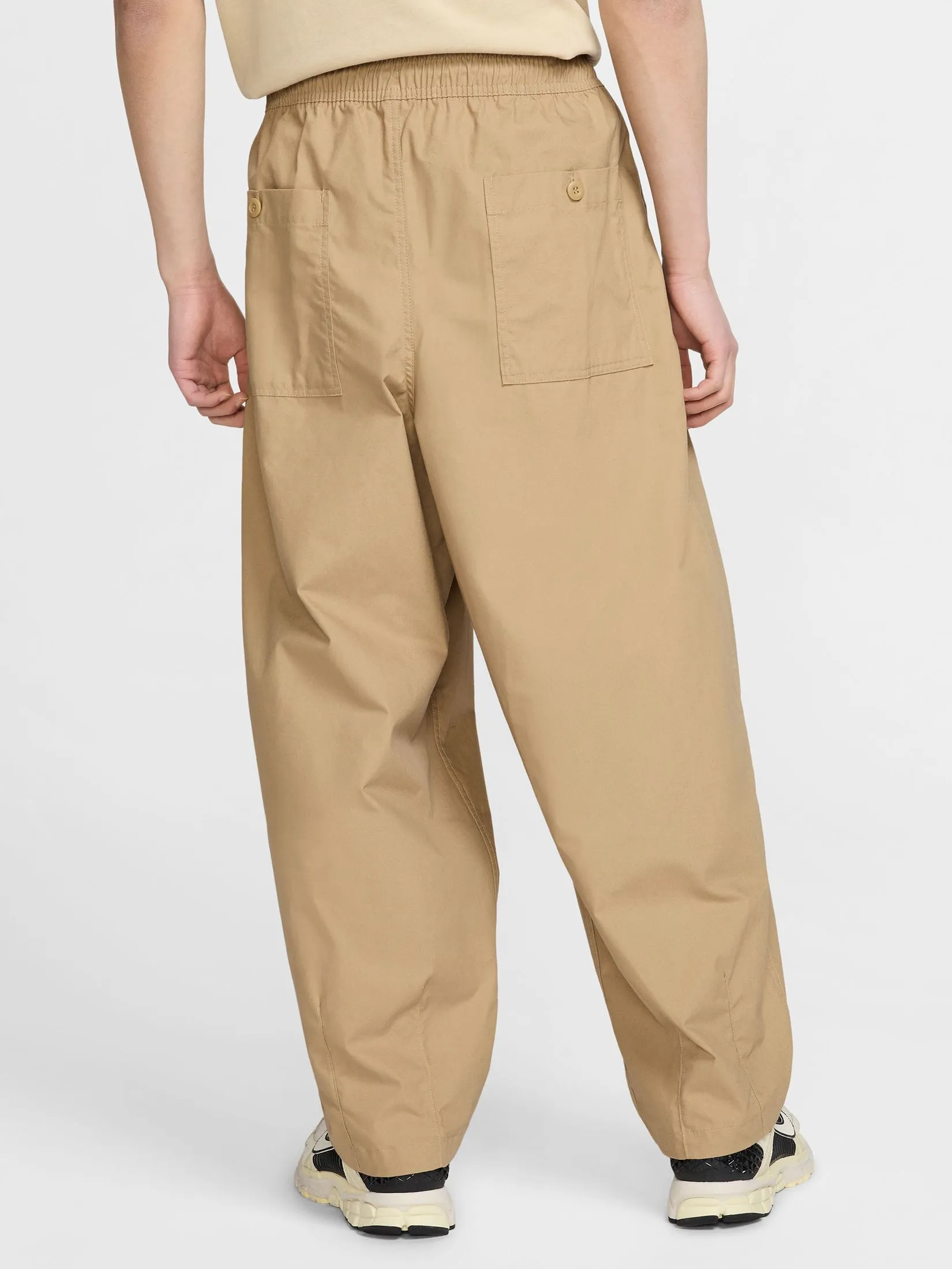 NIKE Men Balloon Pants Club HJ1974-297 Parachute Beige/Parachute Beige