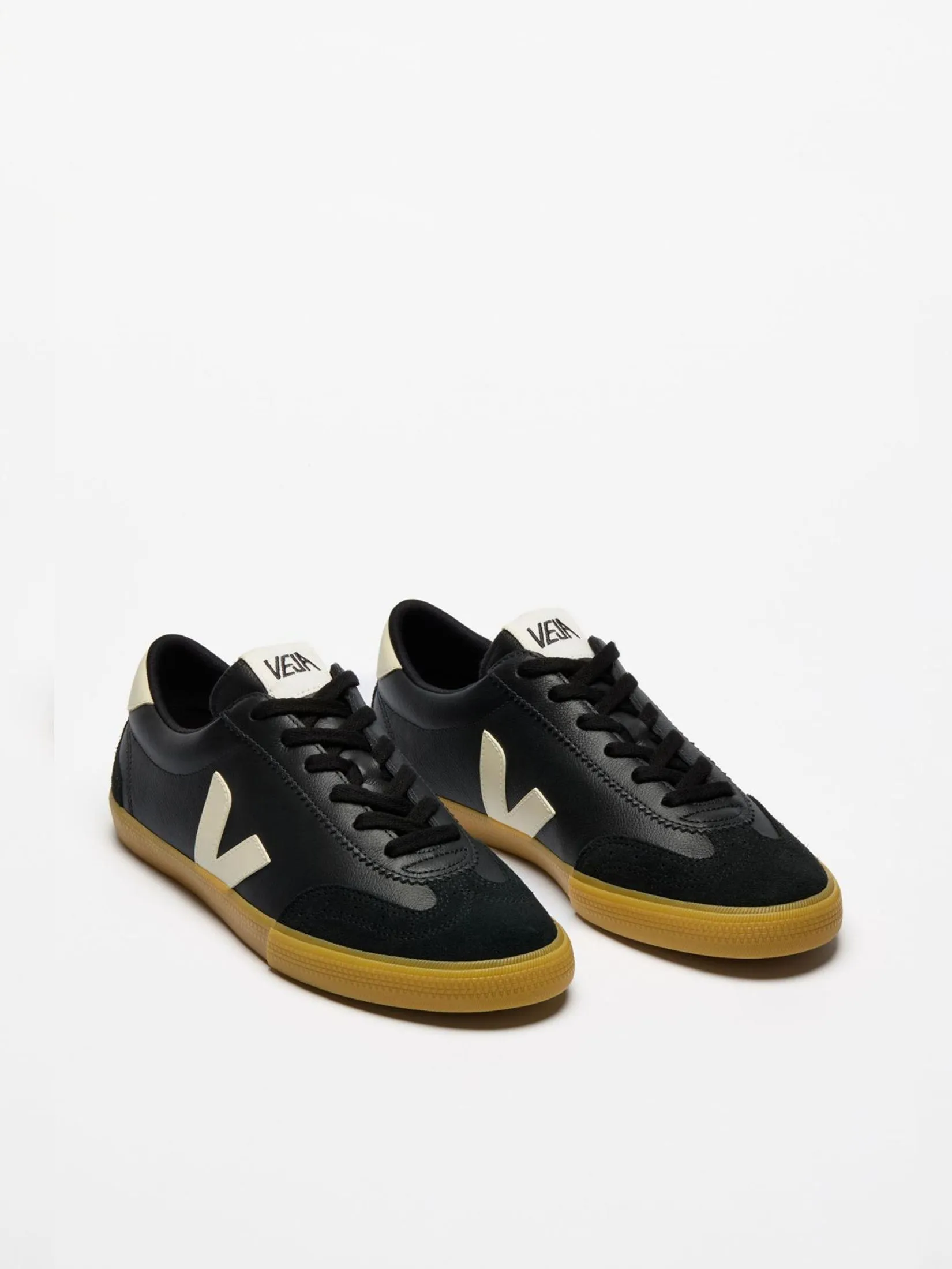 VEJA Men Sneakers Volley SS25 Black Pierre