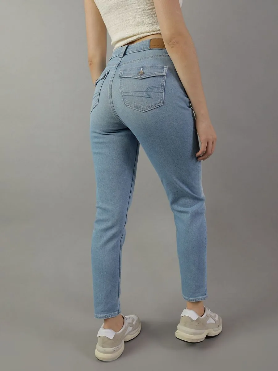 AMERICAN EAGLE WOMEN MOM JEANS 915 LIGHT WASH