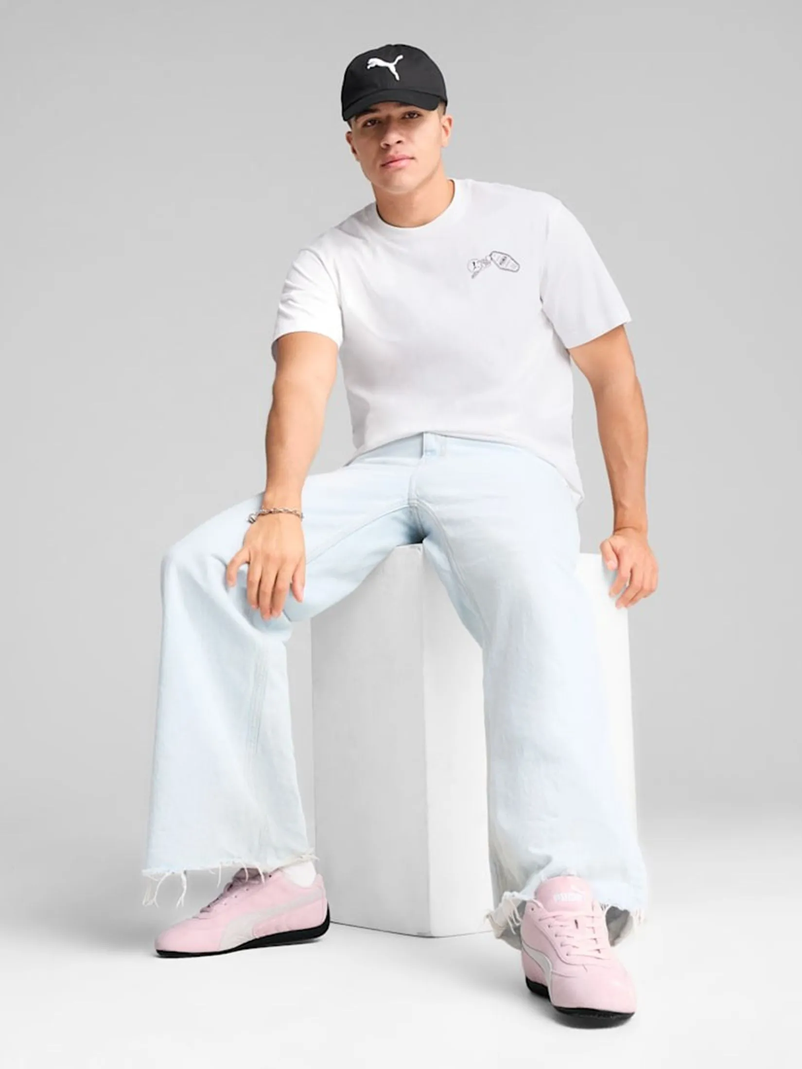 PUMA Men T-Shirt Graphics Hotel Relaxed Puma White