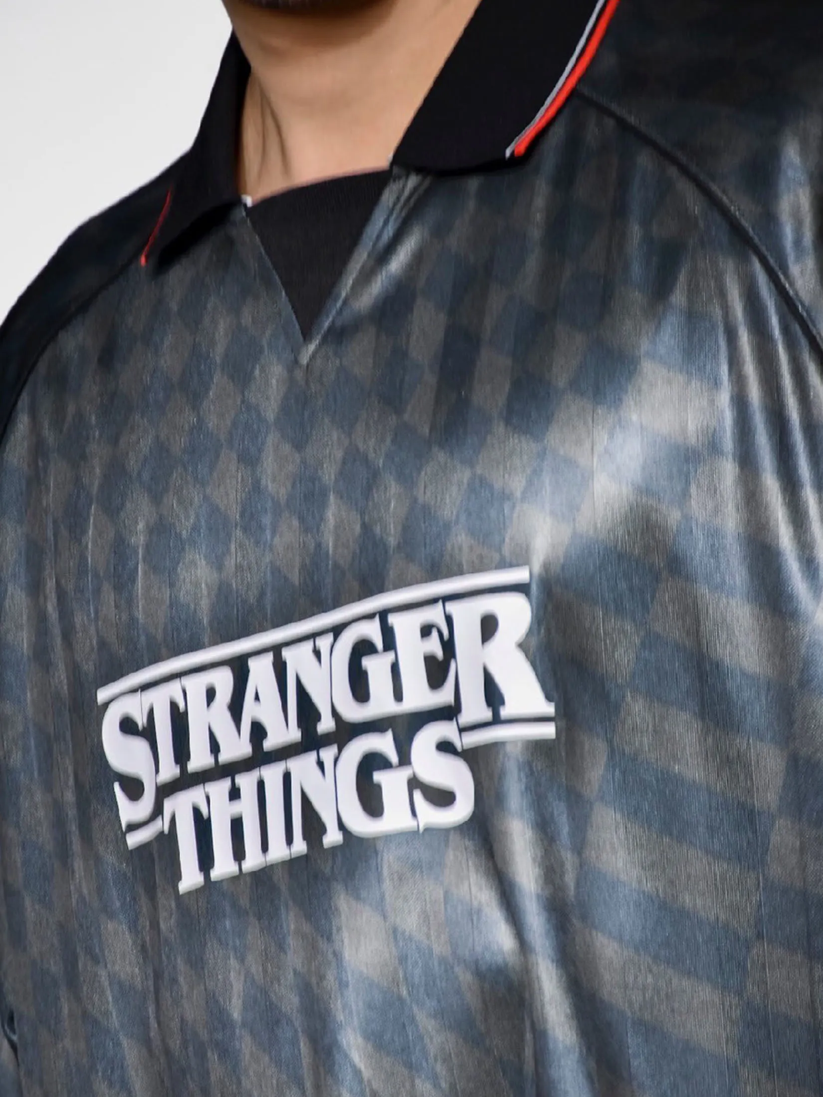 ERA-WON Men’s Football Shirt Long Sleeve – LONG SLEEVE T-SHIRT JERSEY x STRANGER THINGS (Black)