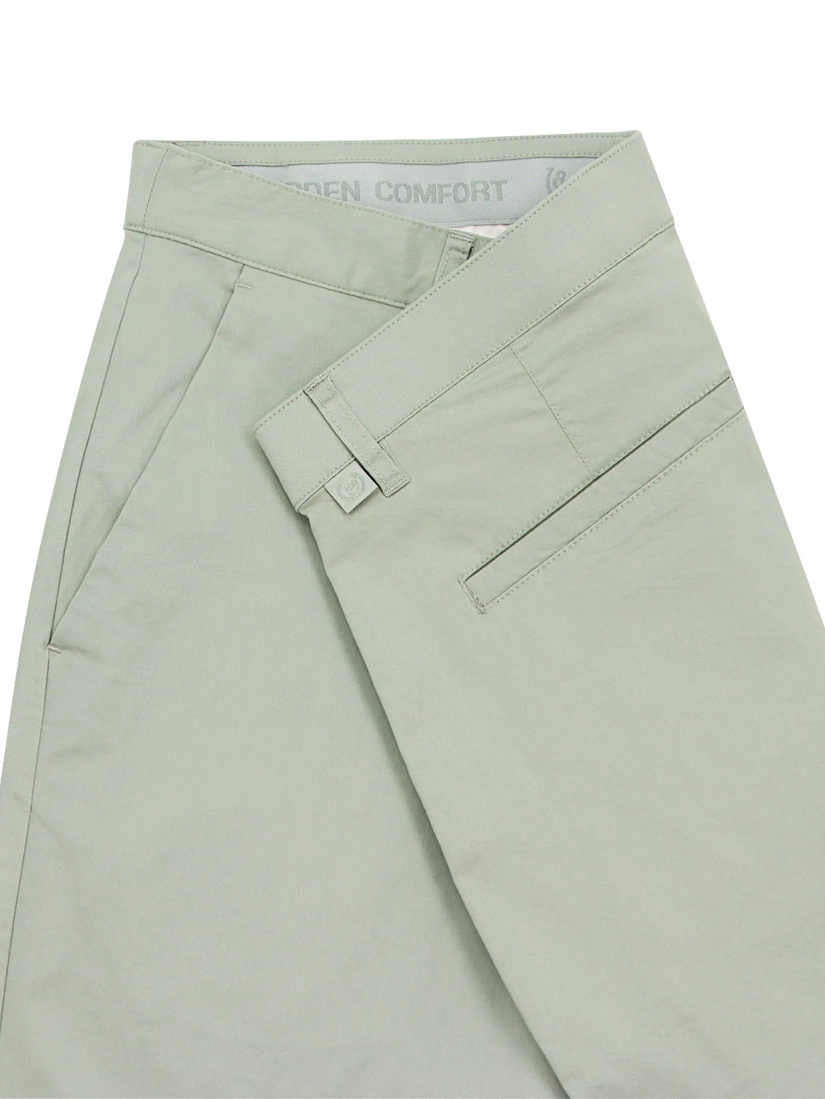 GIORDANO Men's Slim Cool-touch Shorts (180° Elastic Waist) Bud Green