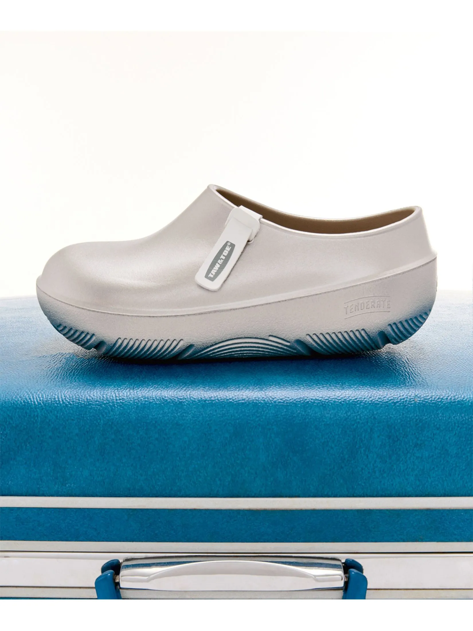 TAW&TOE Unisex Sandals Zerovity Tonton Silver