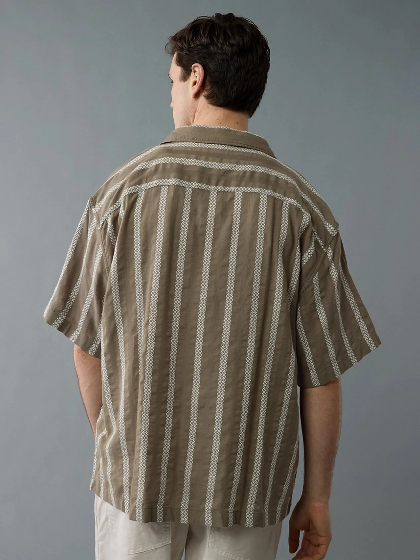 AMERICAN EAGLE MEN 2768 SS OVERSIZED CAMP COLLAR OTIS DOBBY STRIPE 309 OLIVE