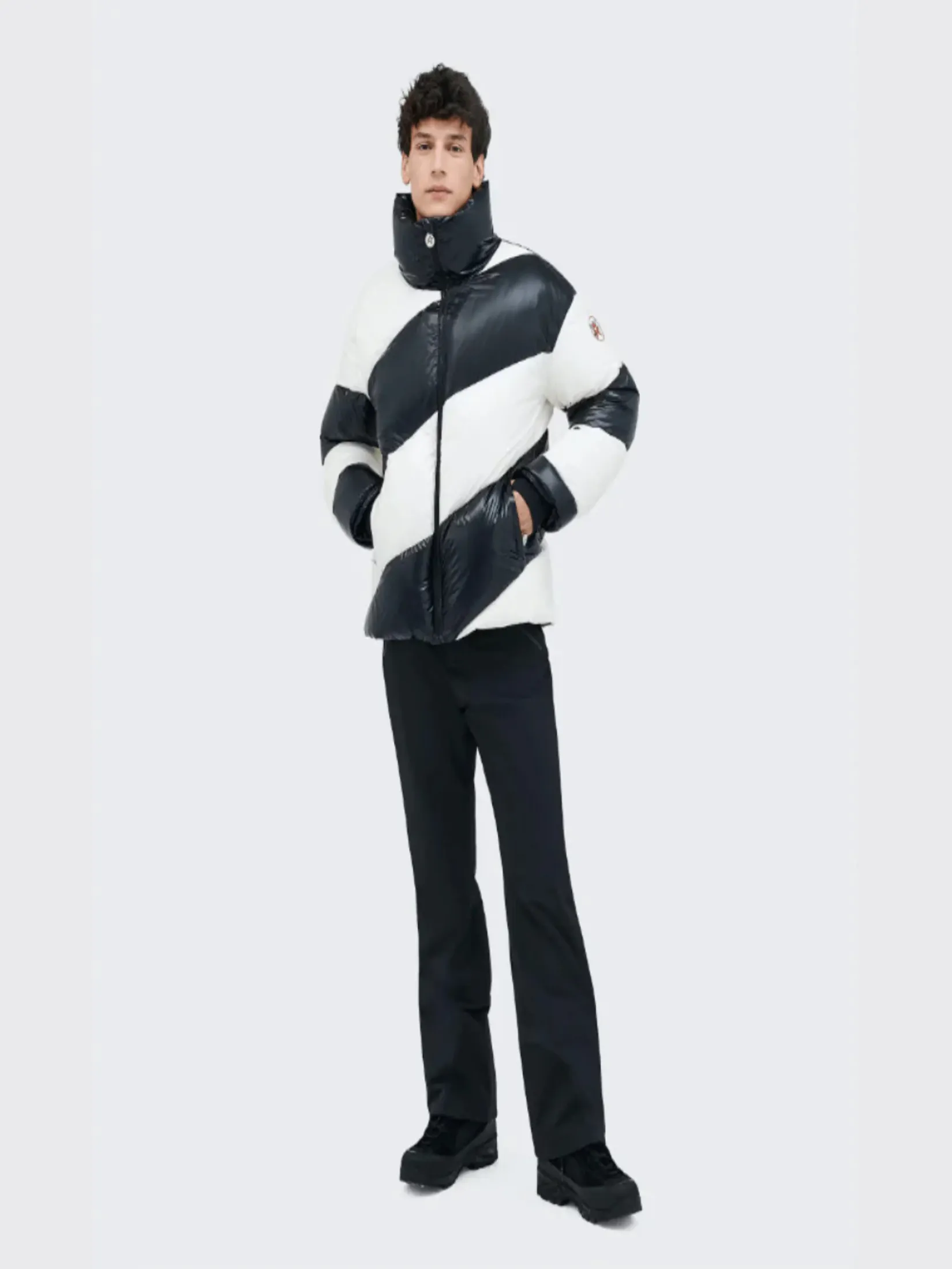 PERFECT MOMENT MEN S SUPER MOJO III JACKET IN BLACK/SNOW WHITE CIRE