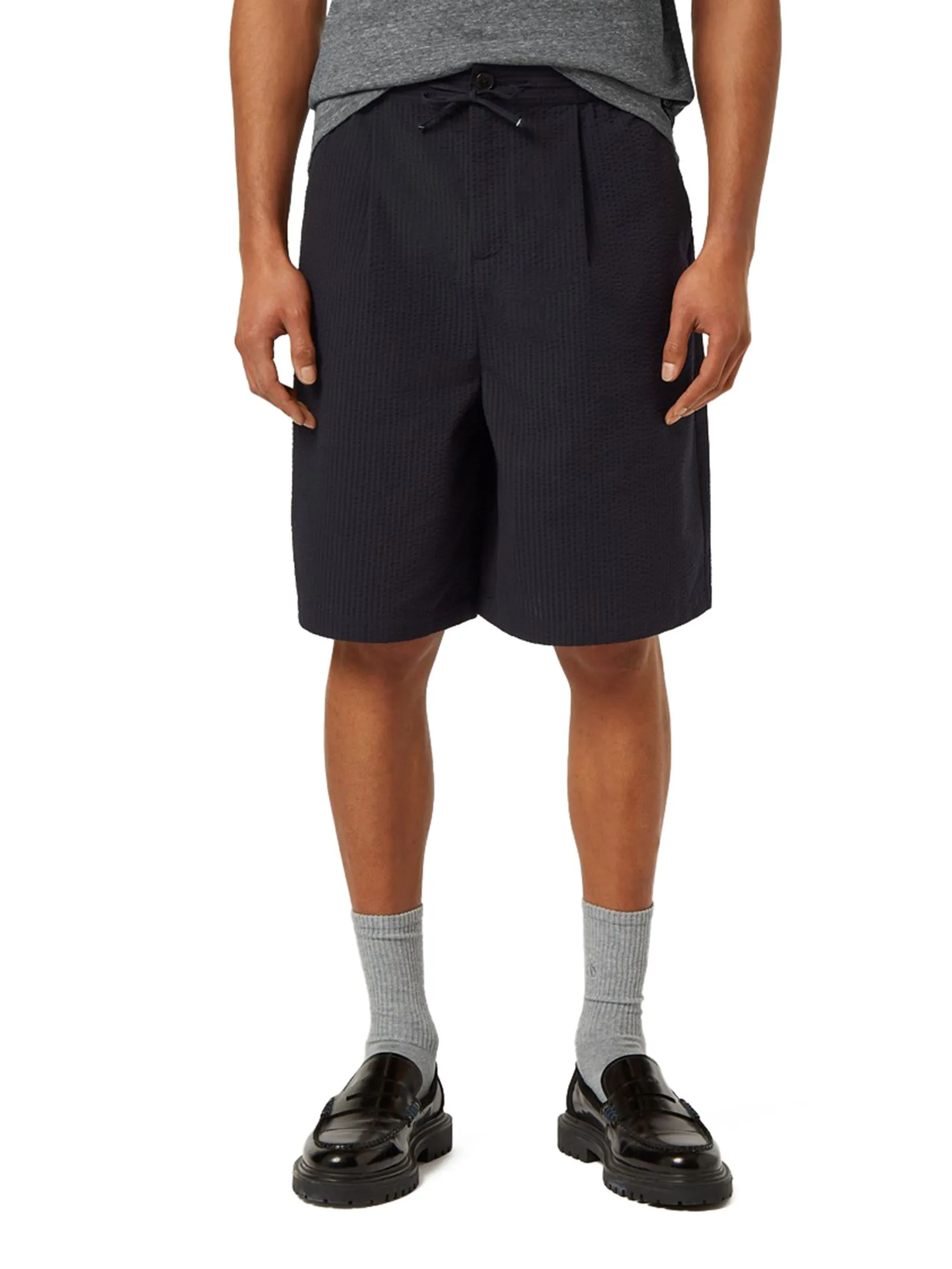 SCOTCH&SODA Men Bermuda Short Loose Fit Pleated Seersucker Washed Black