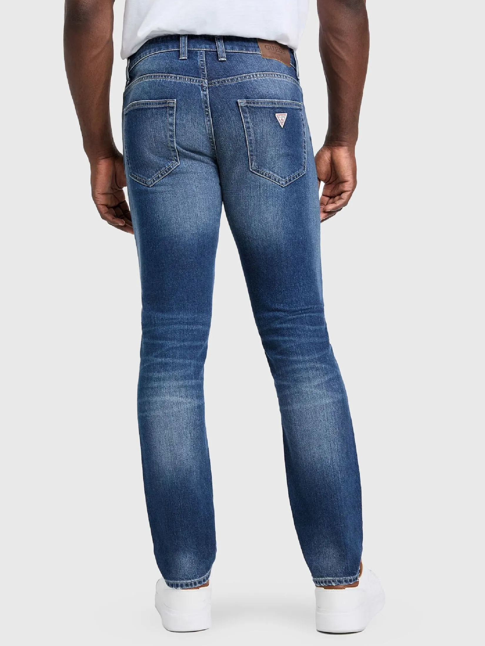 GUESS MEN Mid-Rise Regular Jeans M5GAR4D4Z80 - Denim