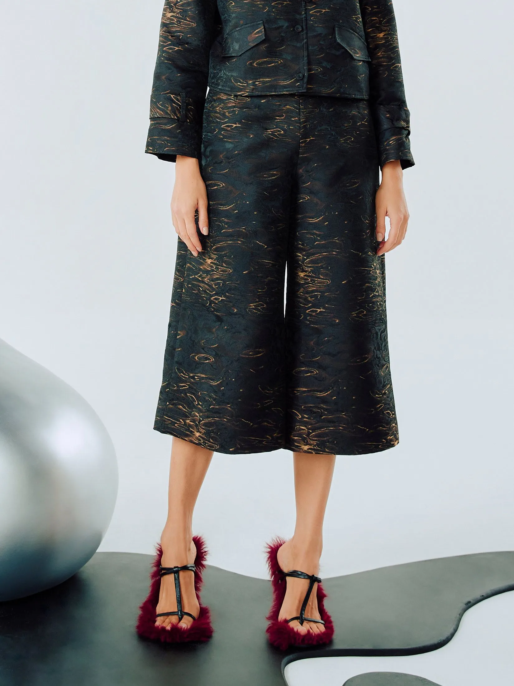 SHAKA Woman Pants Jacquard Culottes Black