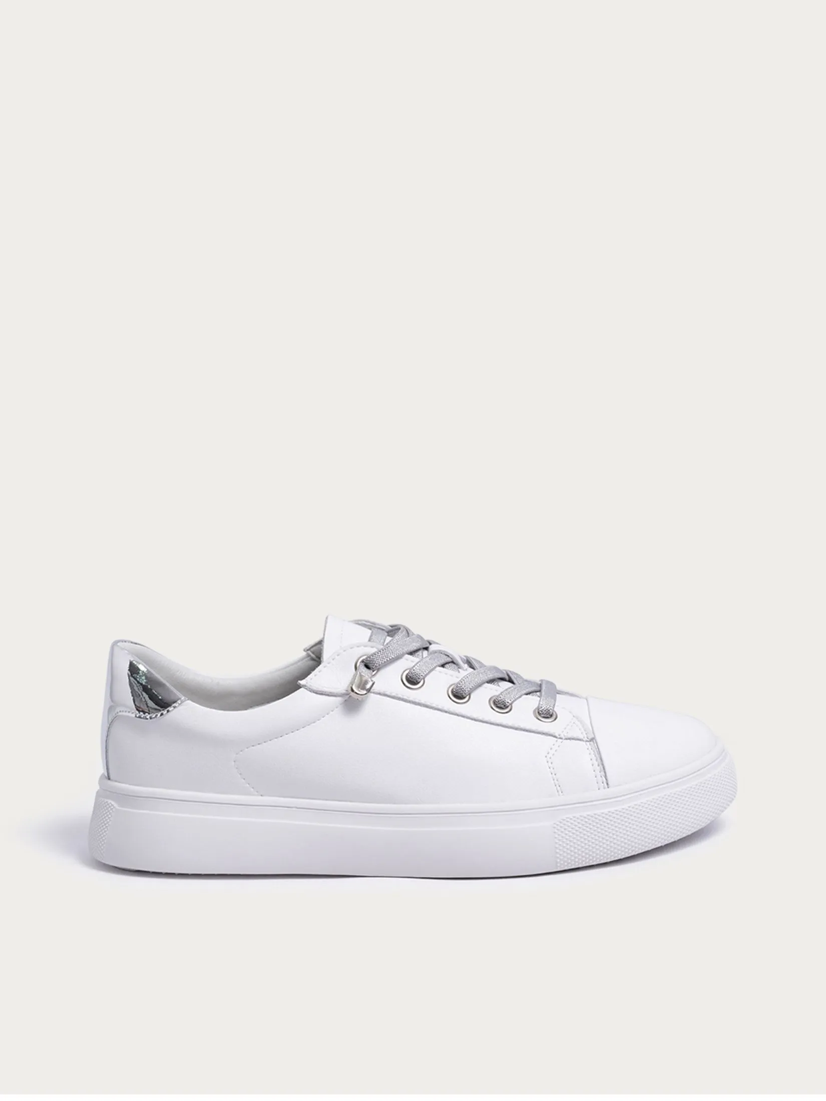 PRETTY FIT Women Sneakers White
