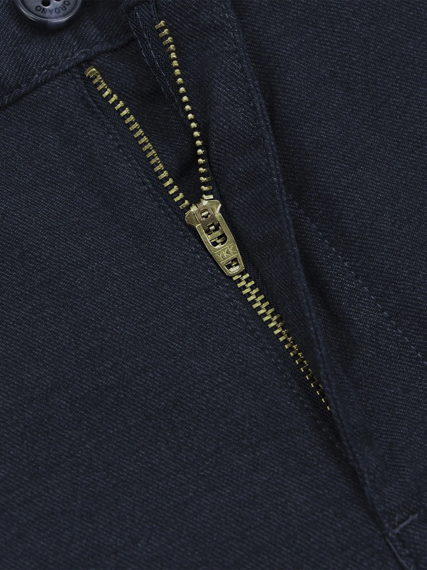 GIORDANO Men's Slim Easy Care Twill Cropped Pants (180° Elastic) Dark Heather Grey