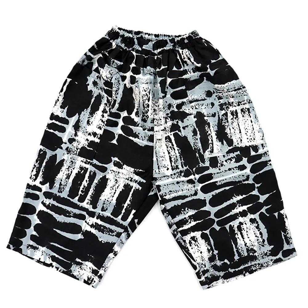 LAGOM Black Short Pants : Black and White Geometric Line Pattern Pants