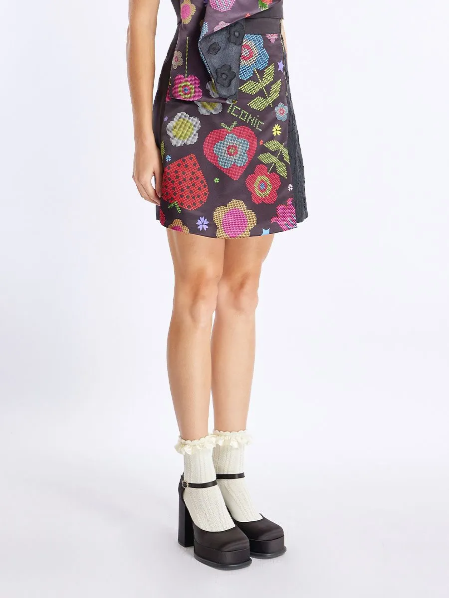 ICONIC WOMAN BLACK PARKAY SKIRT