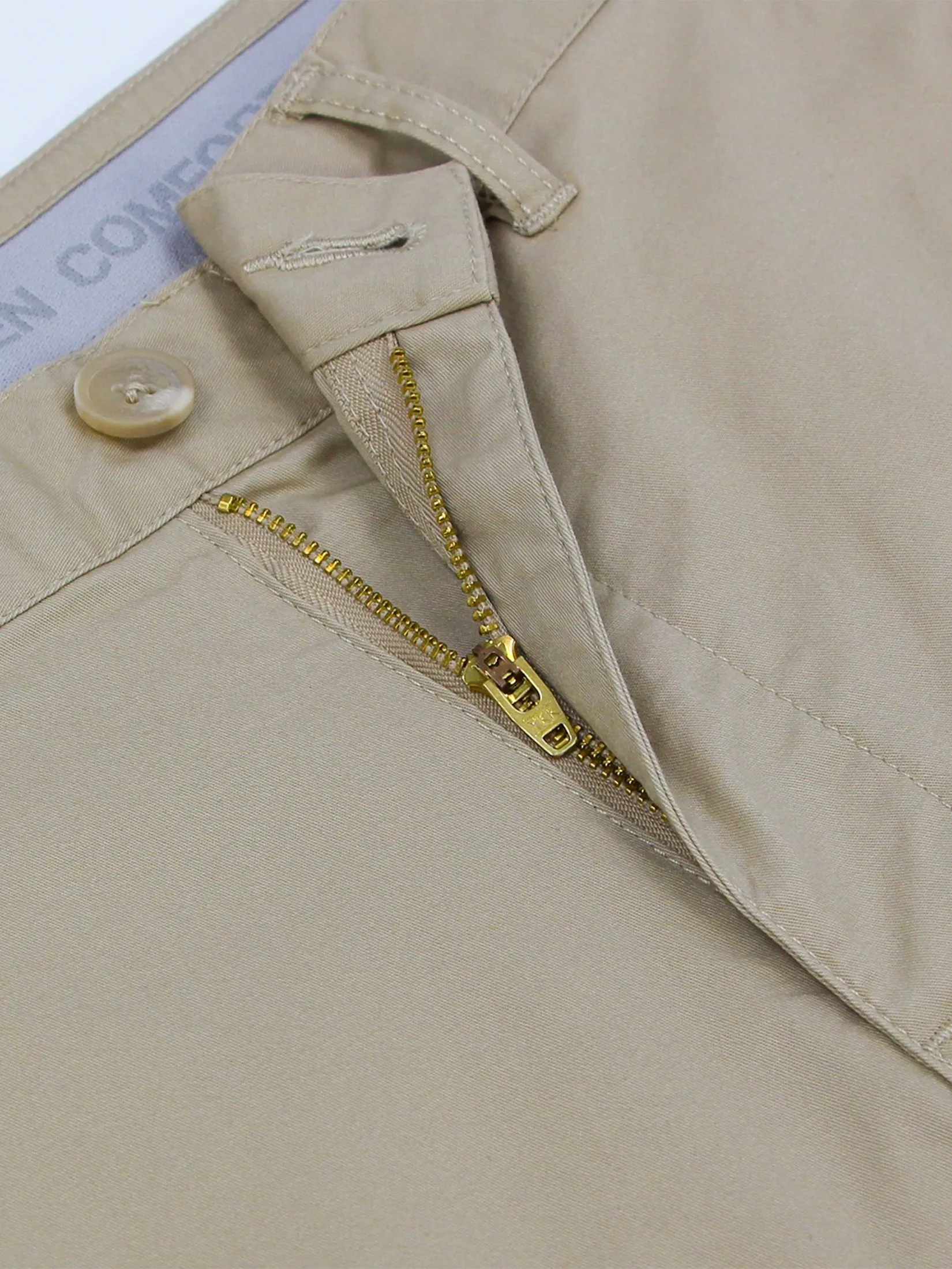 GIORDANO Men's Slim Taper Shorts (180° Elastic Waist) Crockey khaki