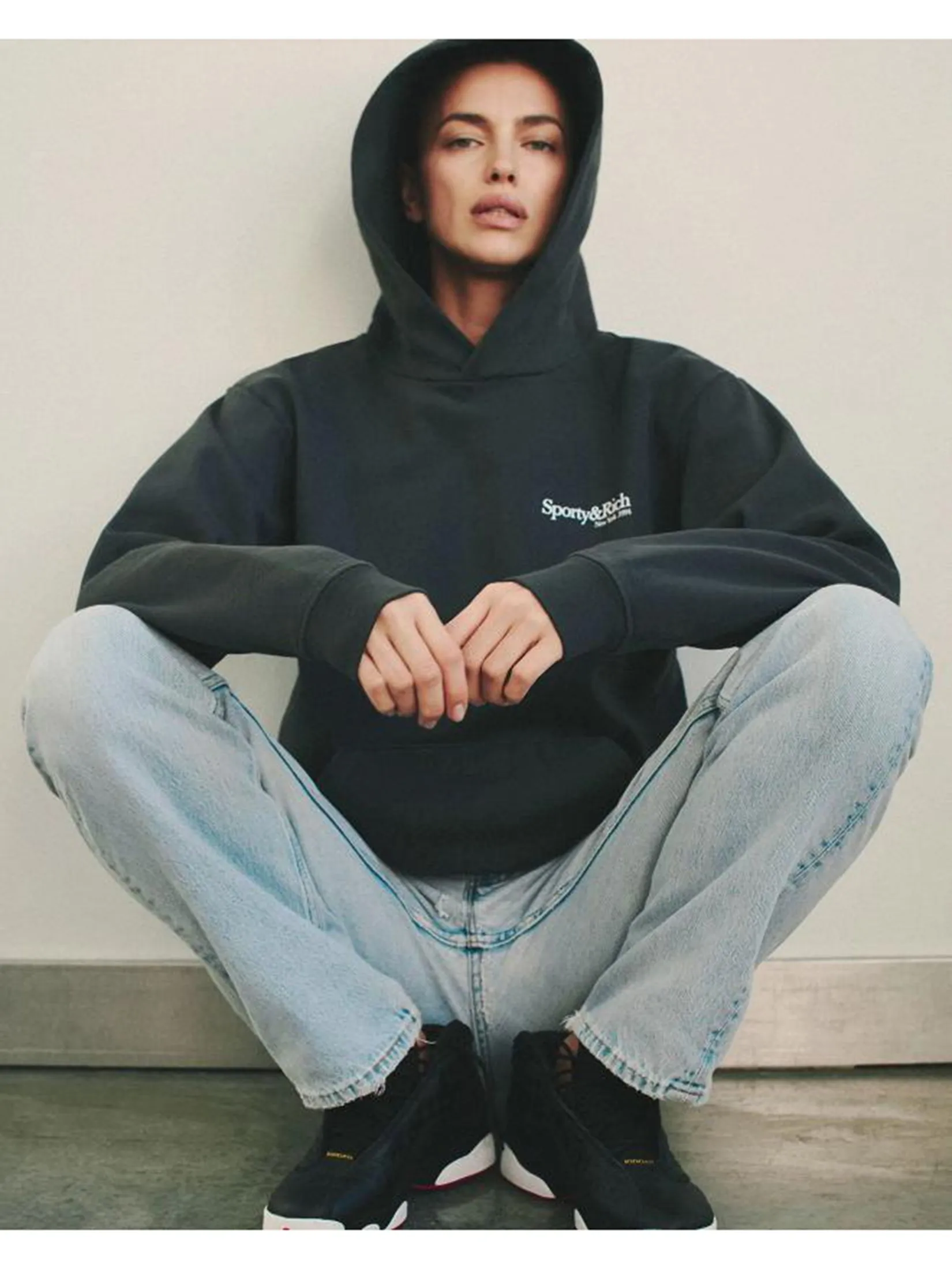 SPORTY & RICH Unisex Hoodie HWCNY Faded Black/White