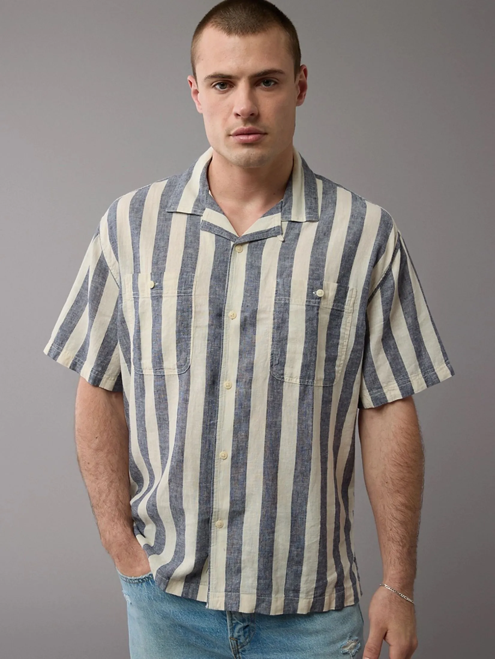 AMERICAN EAGLE MEN CALVIN STRIPE SS OVERSIZED CAMP COLLAR 2 PKT CURTIS LINEN SHIRT 010 GLACIER GRAY