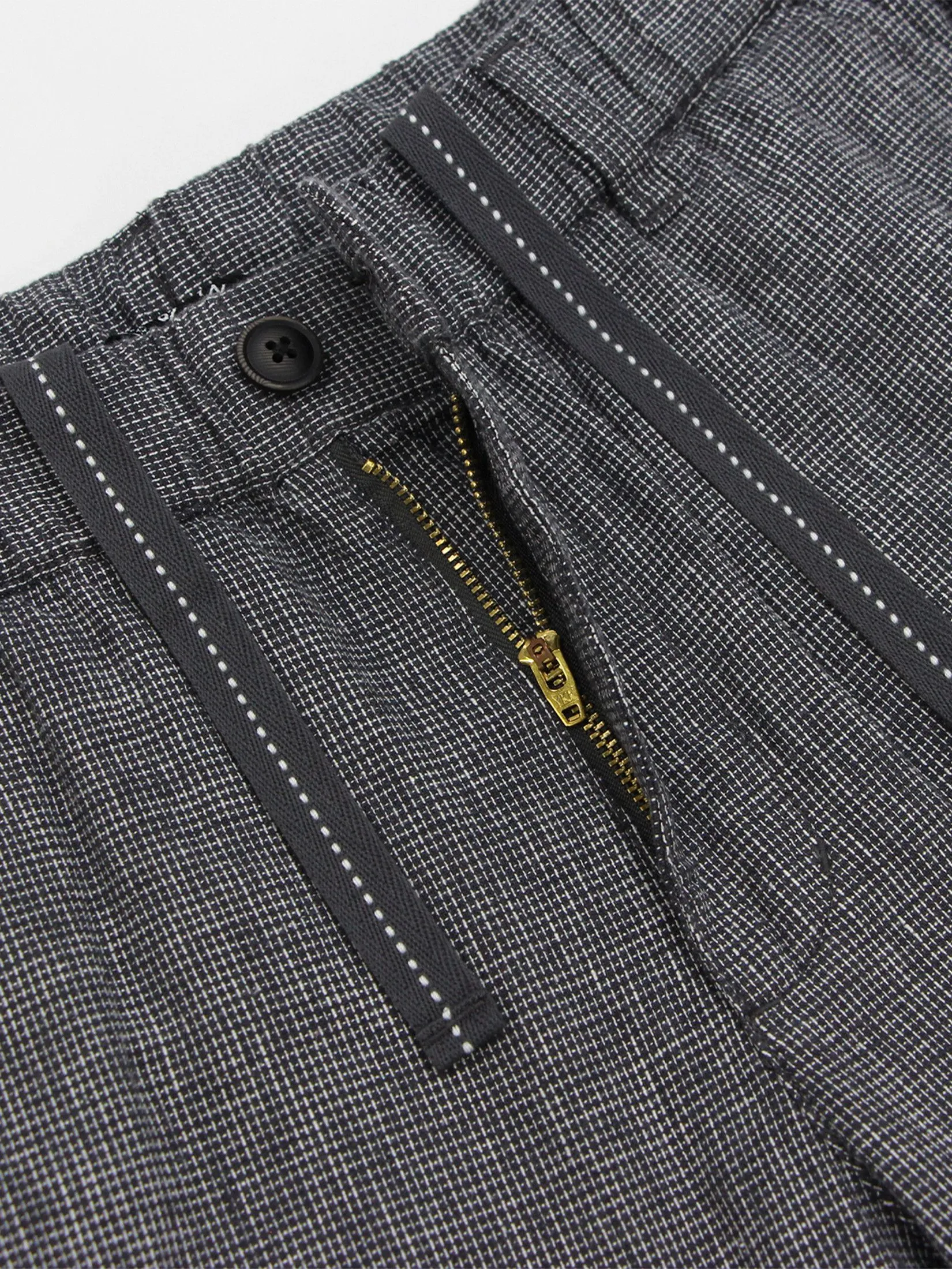 GIORDANO Men's Slim Linen Bermuda Shorts Dark grey x White