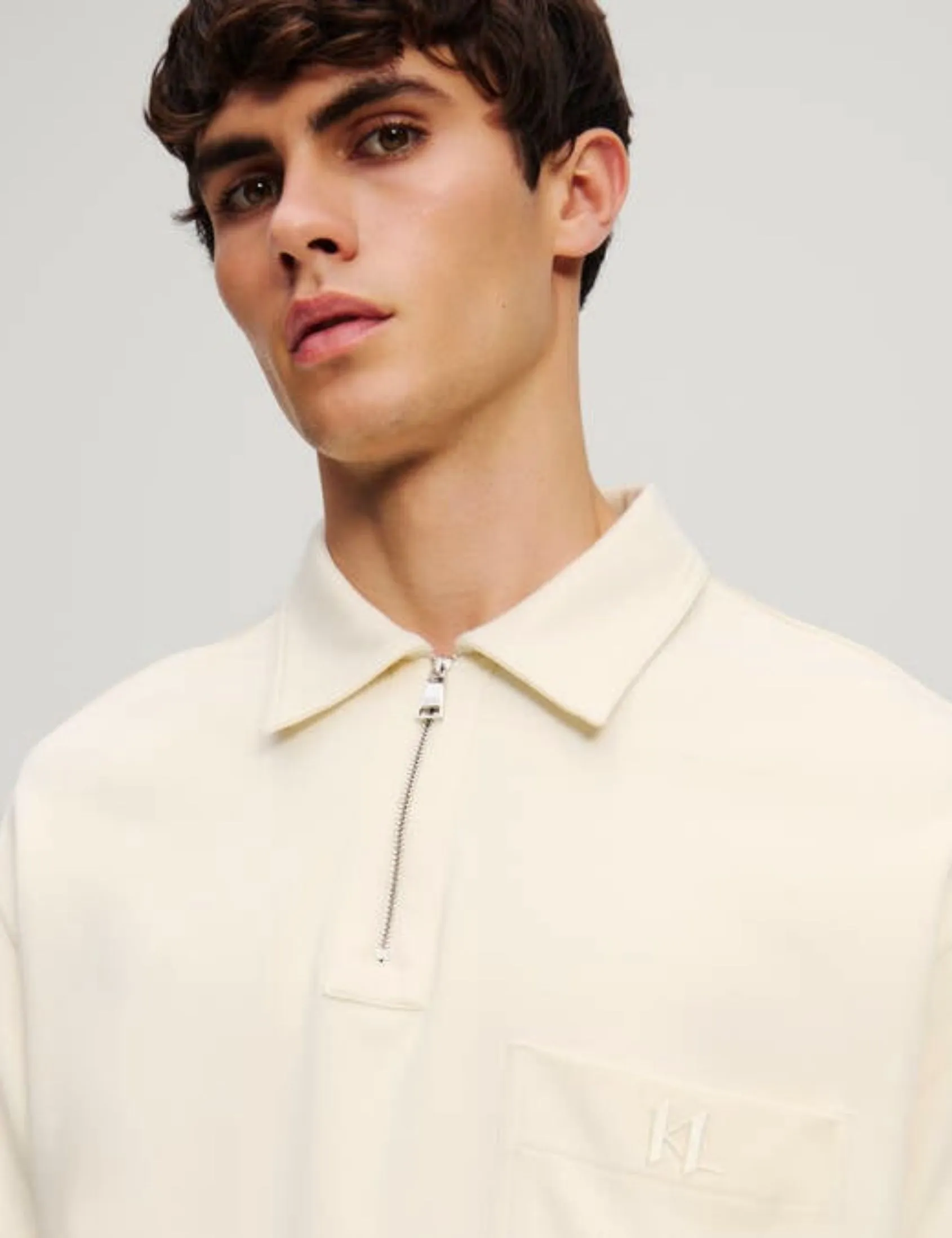 KARL LAGERFELD KL ZIP-UP MEN POLO W/ POCKET CANNOLI CREAM