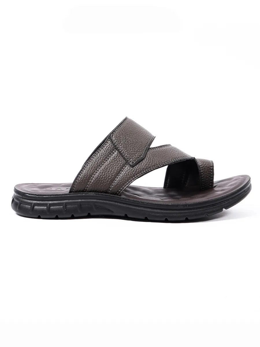 OASIS Men s Slip-on Sandals Dark Brown